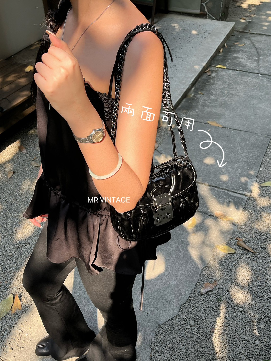 Miu Miu漆皮小方包