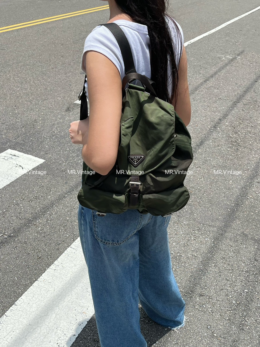 Prada尼龍降落傘包