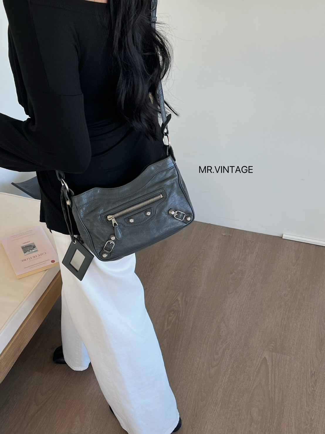 Balenciaga 迷你機車包