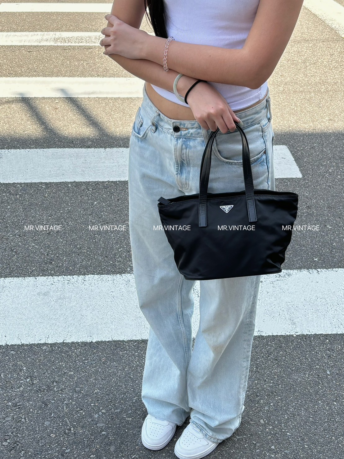 Prada尼龍水餃包