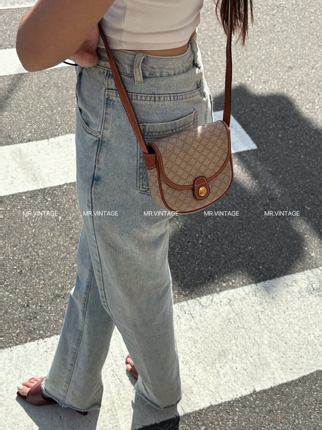 Celine迷你半月包