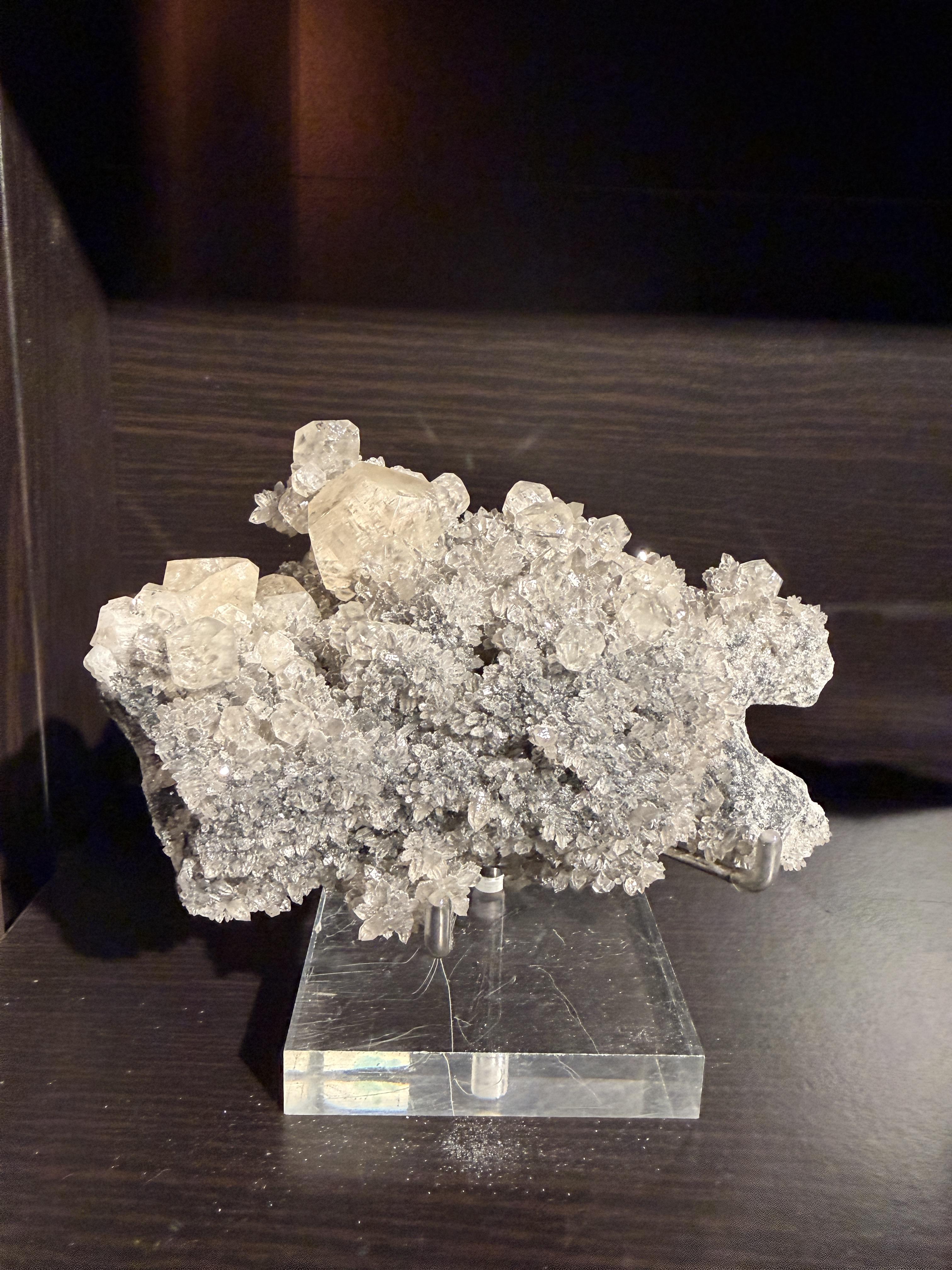 福建方解石共生水晶 10x17x8
