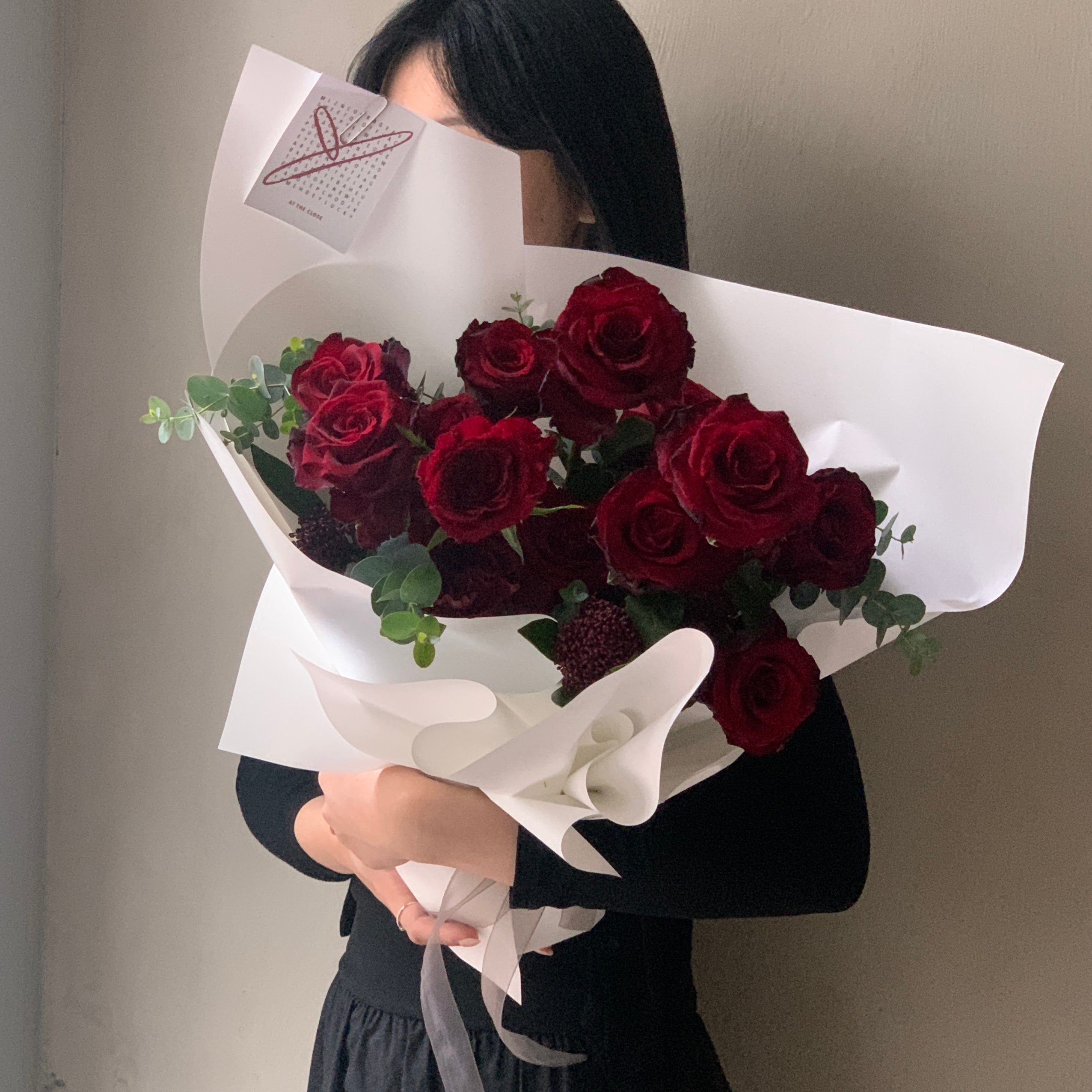 16 支紅色玫瑰混合花束