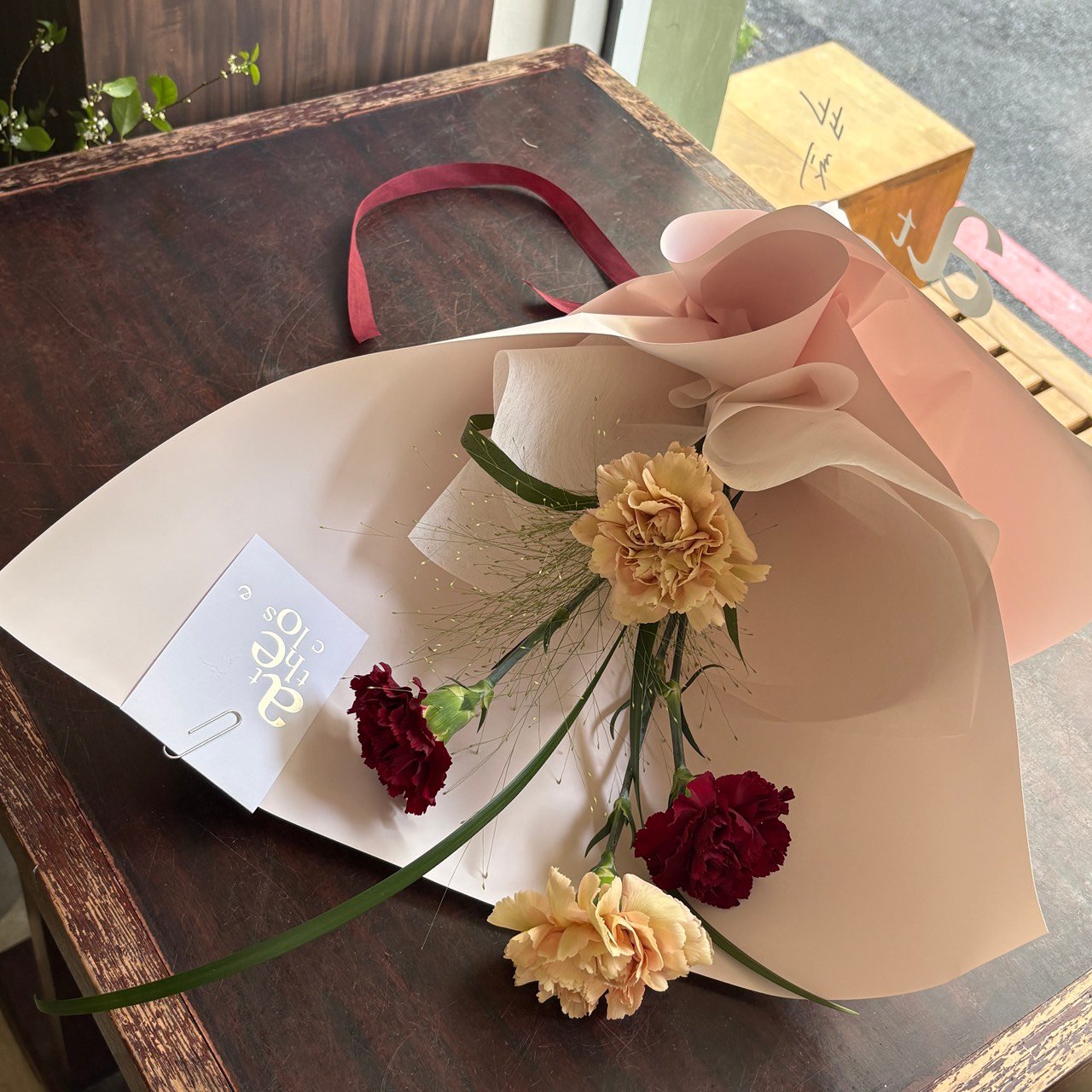 珍惜時刻在一起 S Size 花束  - 紅裸色