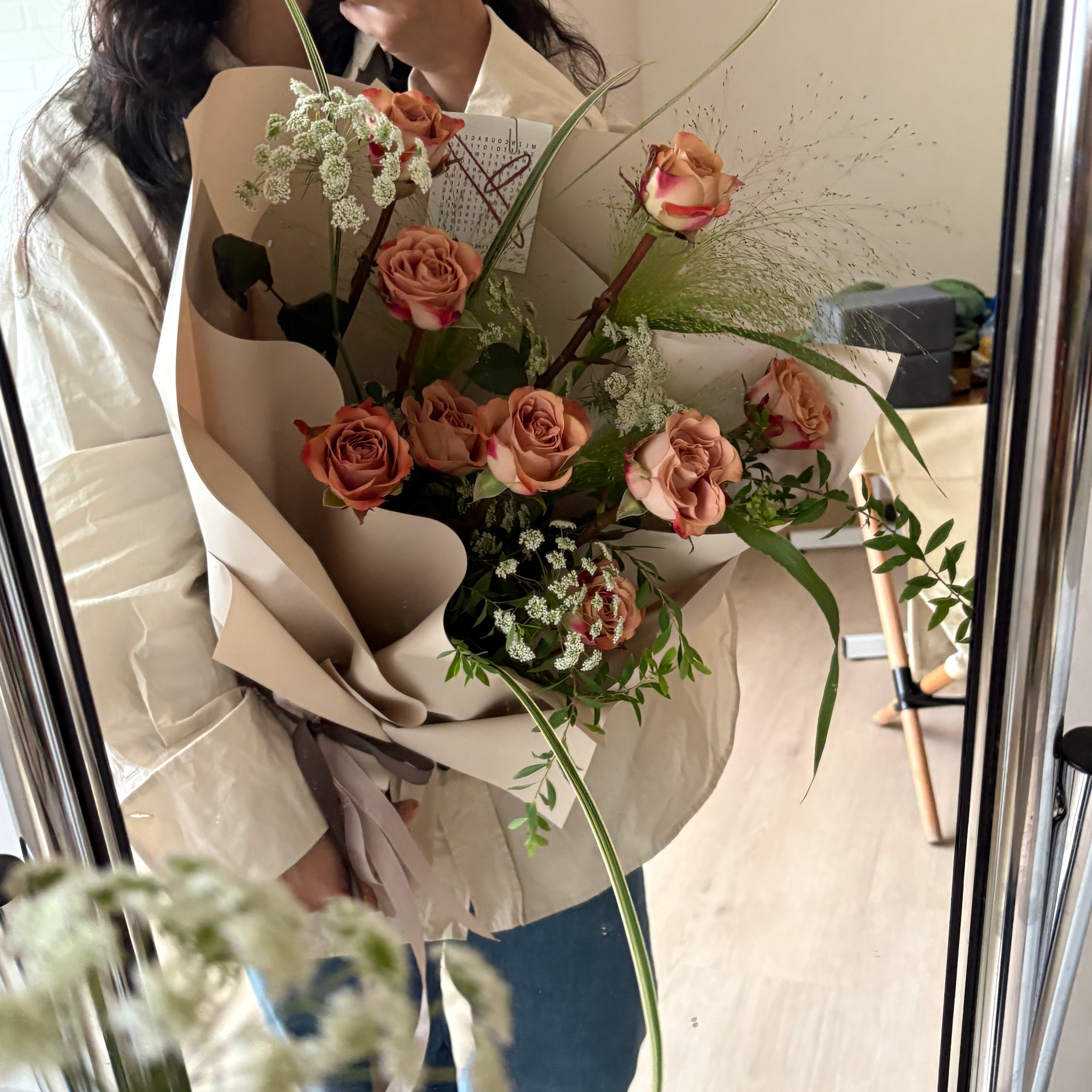 9 支卡布玫瑰混合花束