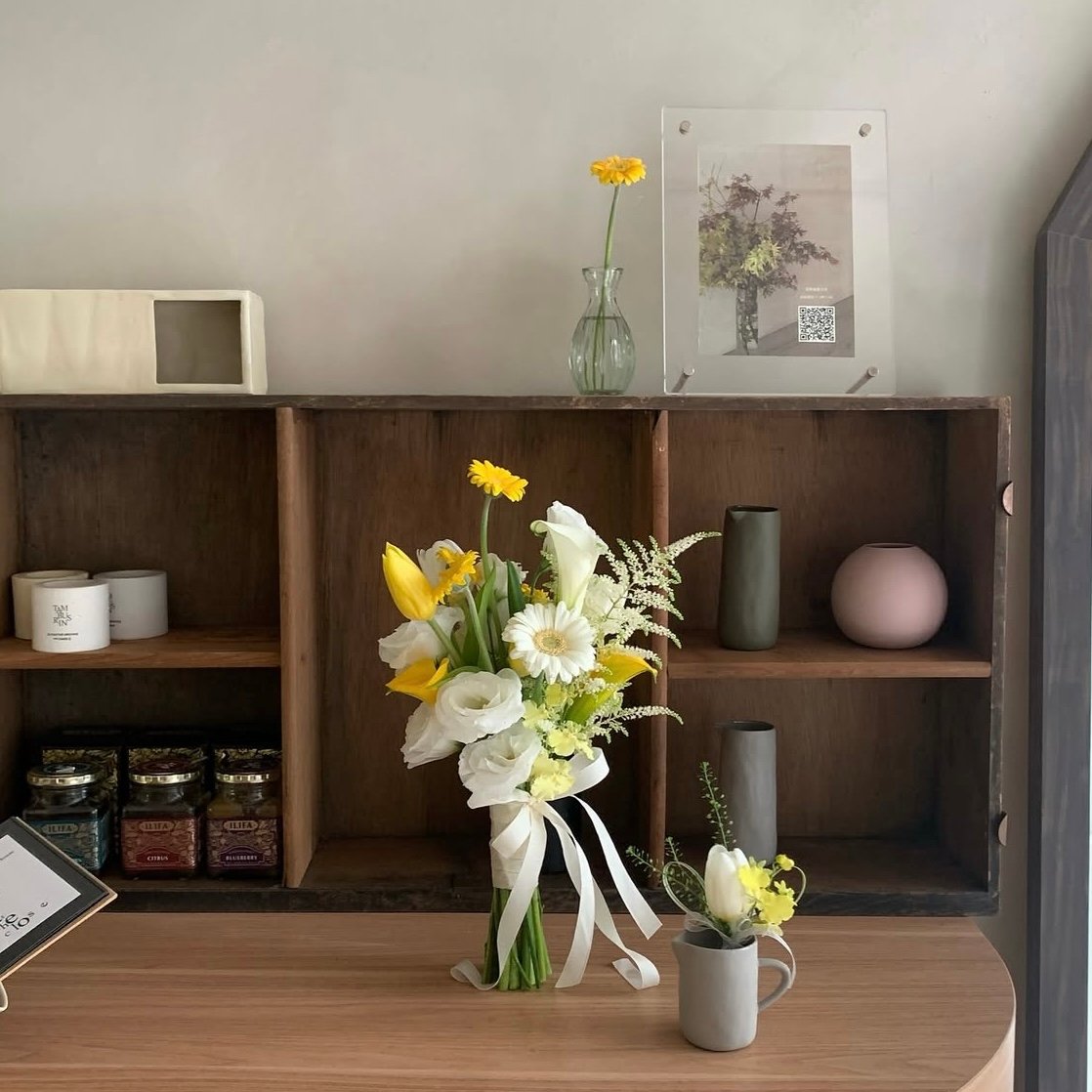 韓式橢圓捧花 - 黃白色系