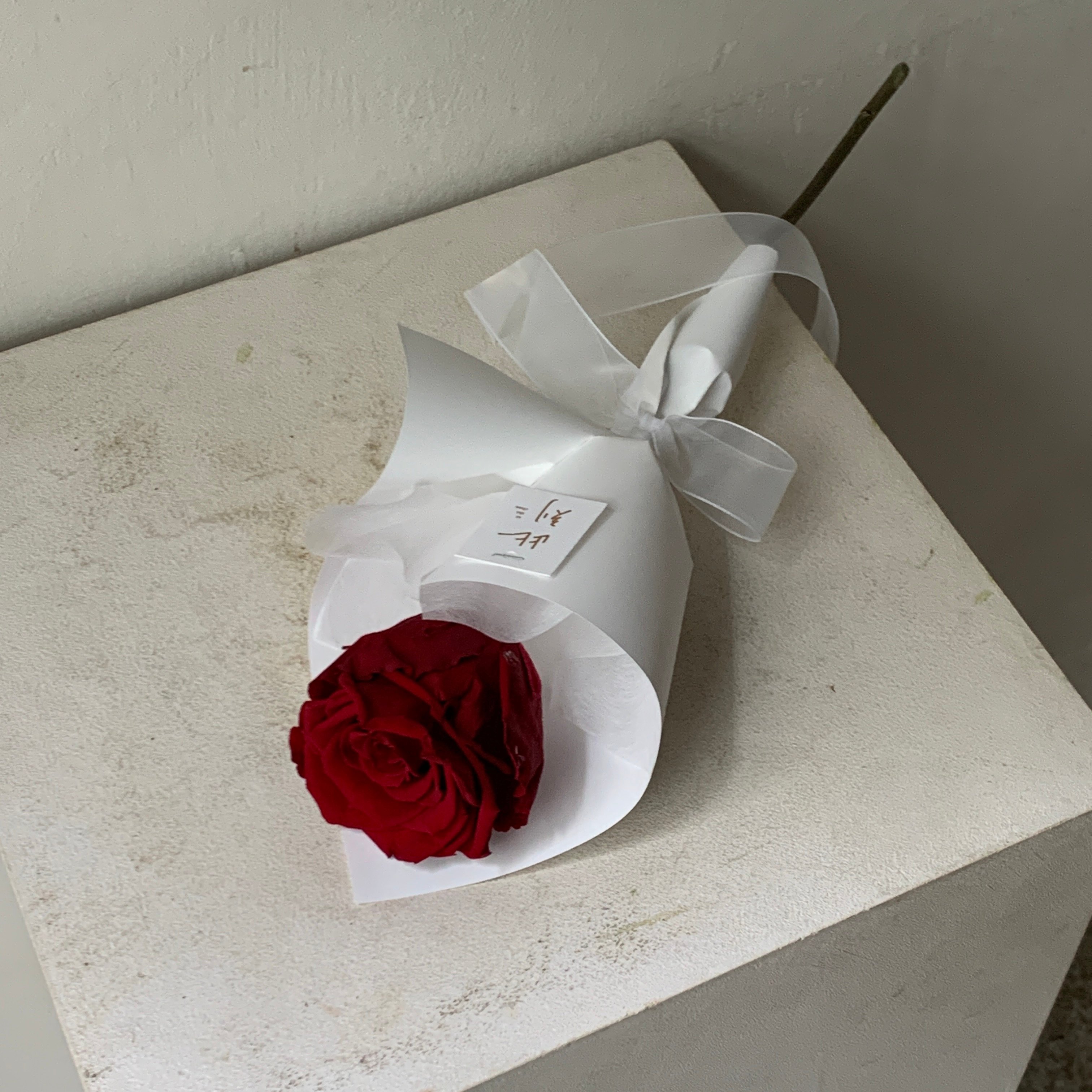 單支永生紅玫瑰花束