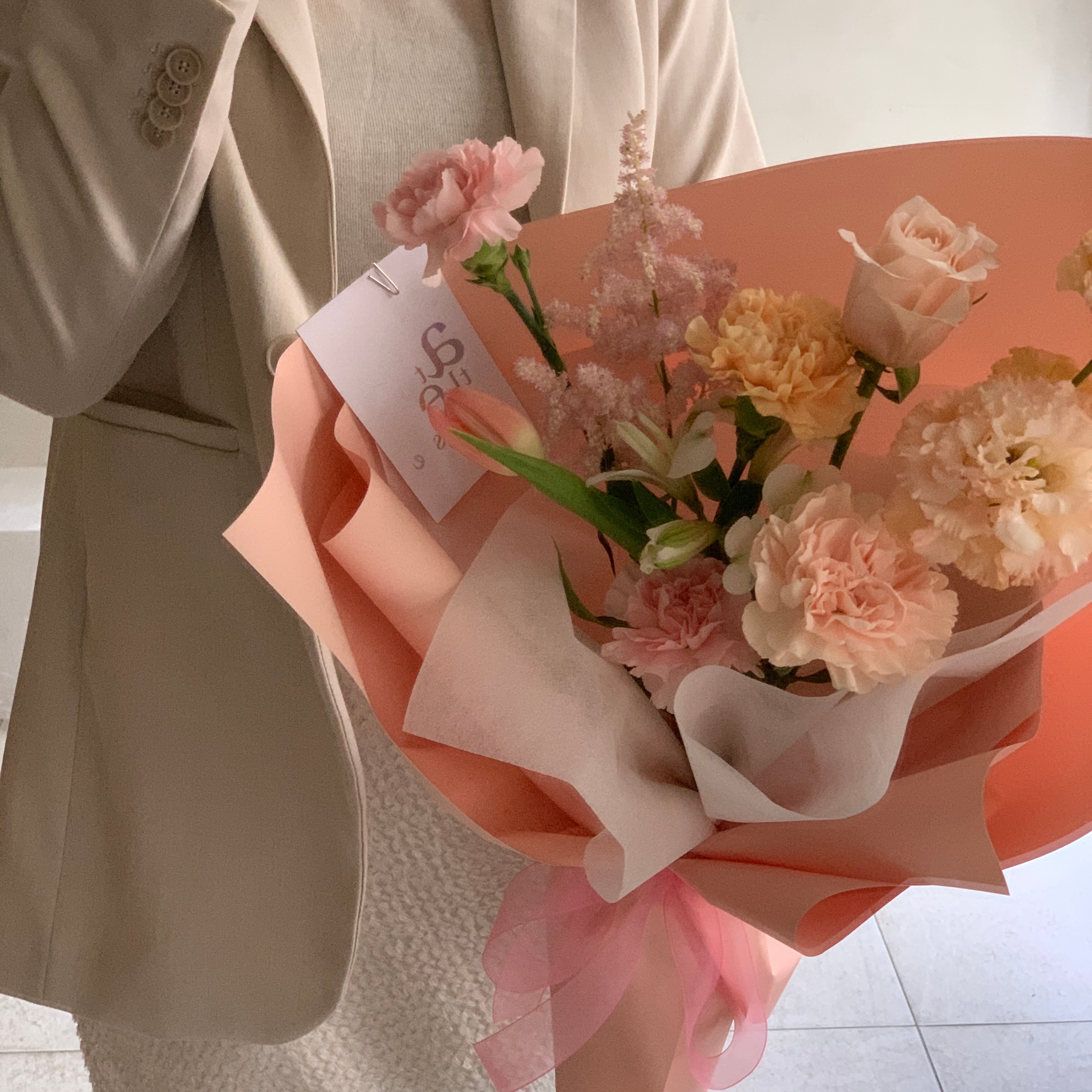 摟在懷裡也可愛 M Size 花束 - 蜜桃