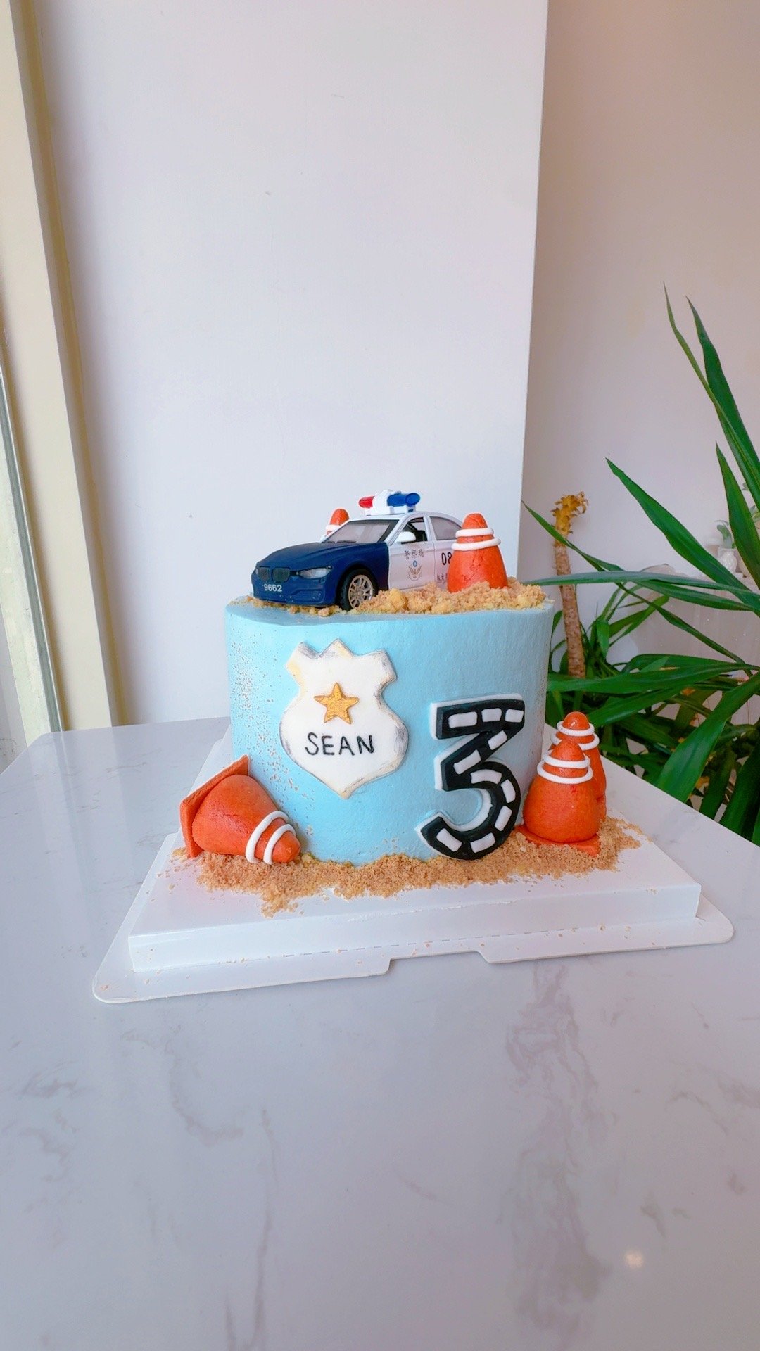C048警察車公仔蛋糕