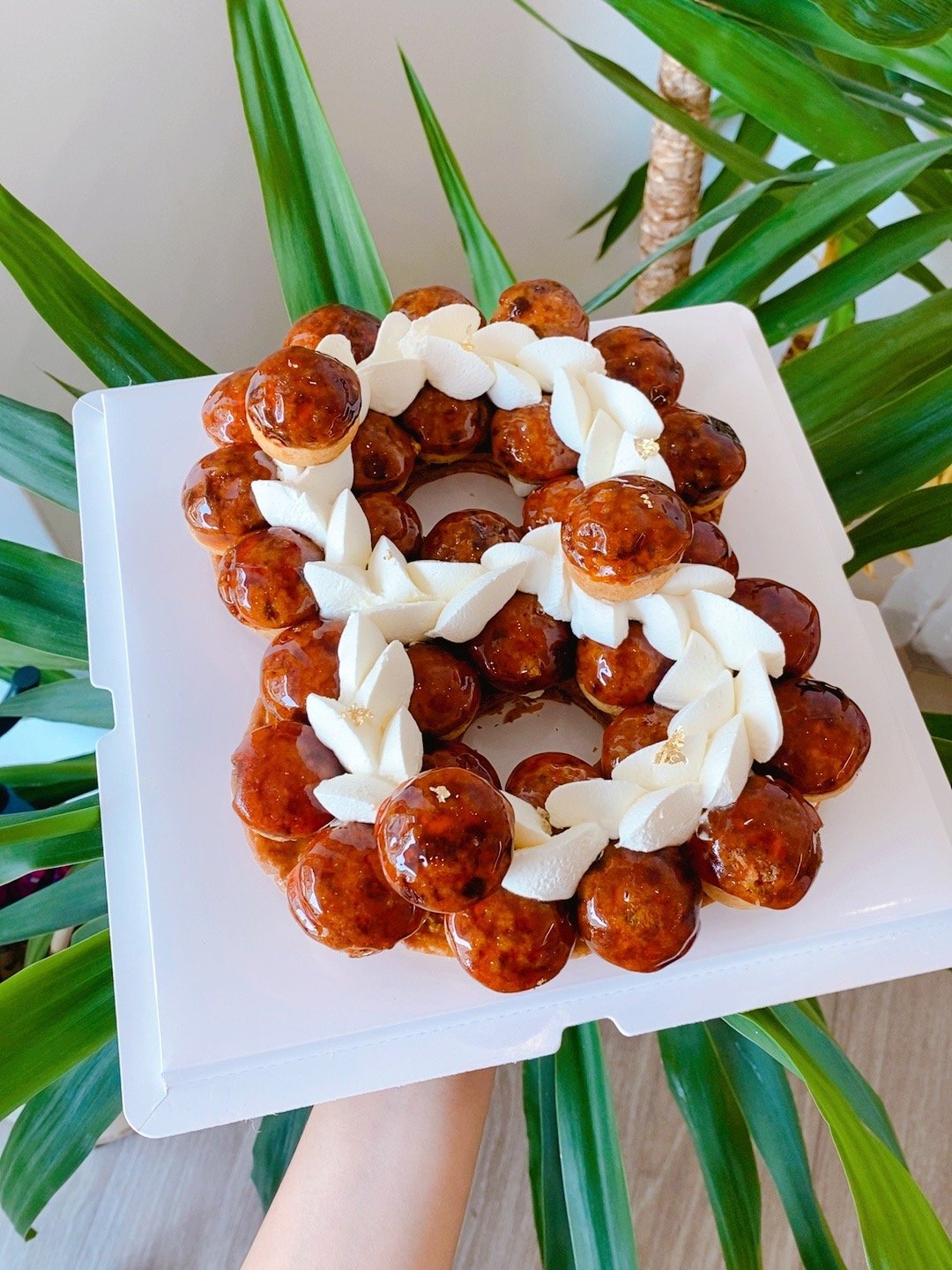 數字8聖多諾黑泡芙