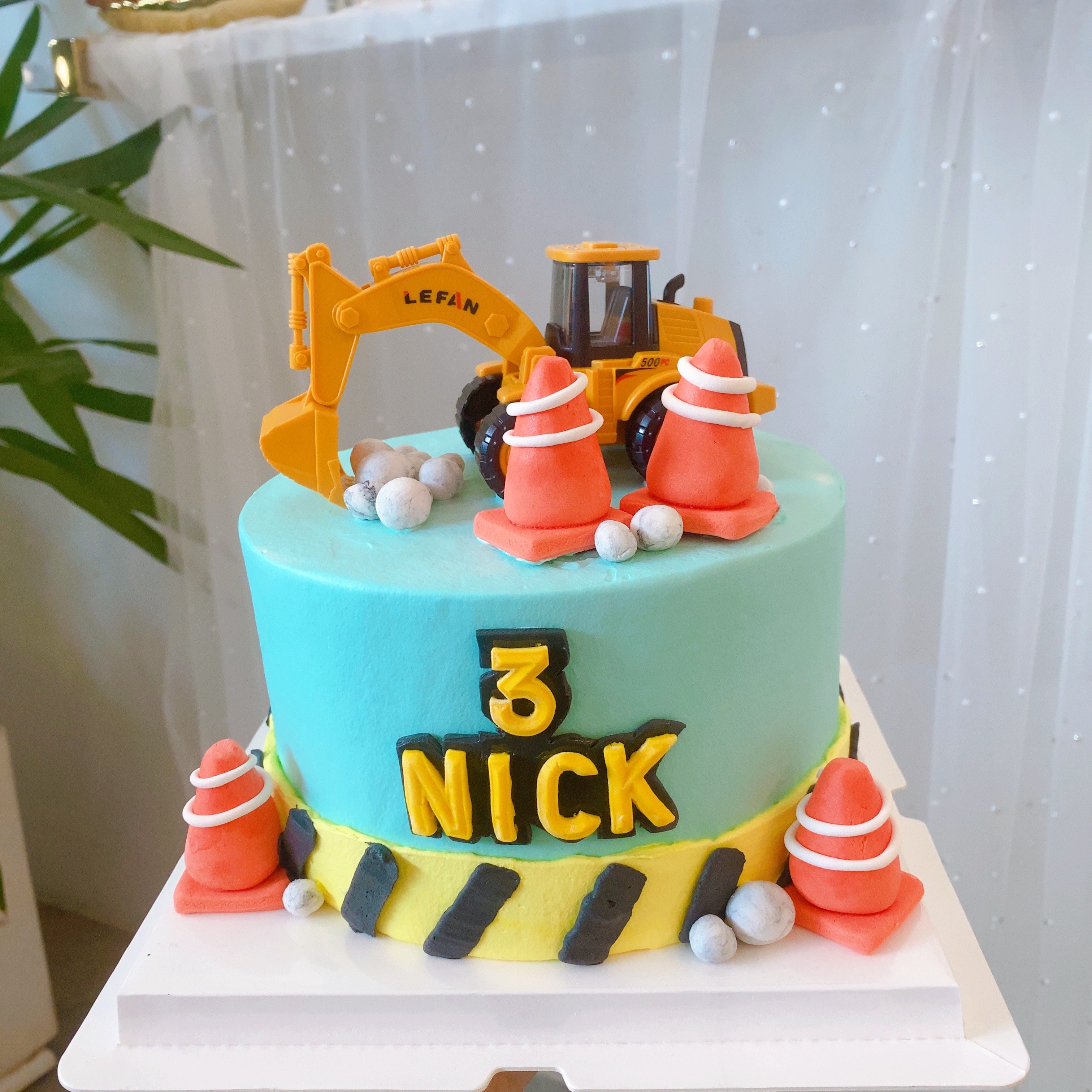 C010挖土機公仔翻糖蛋糕