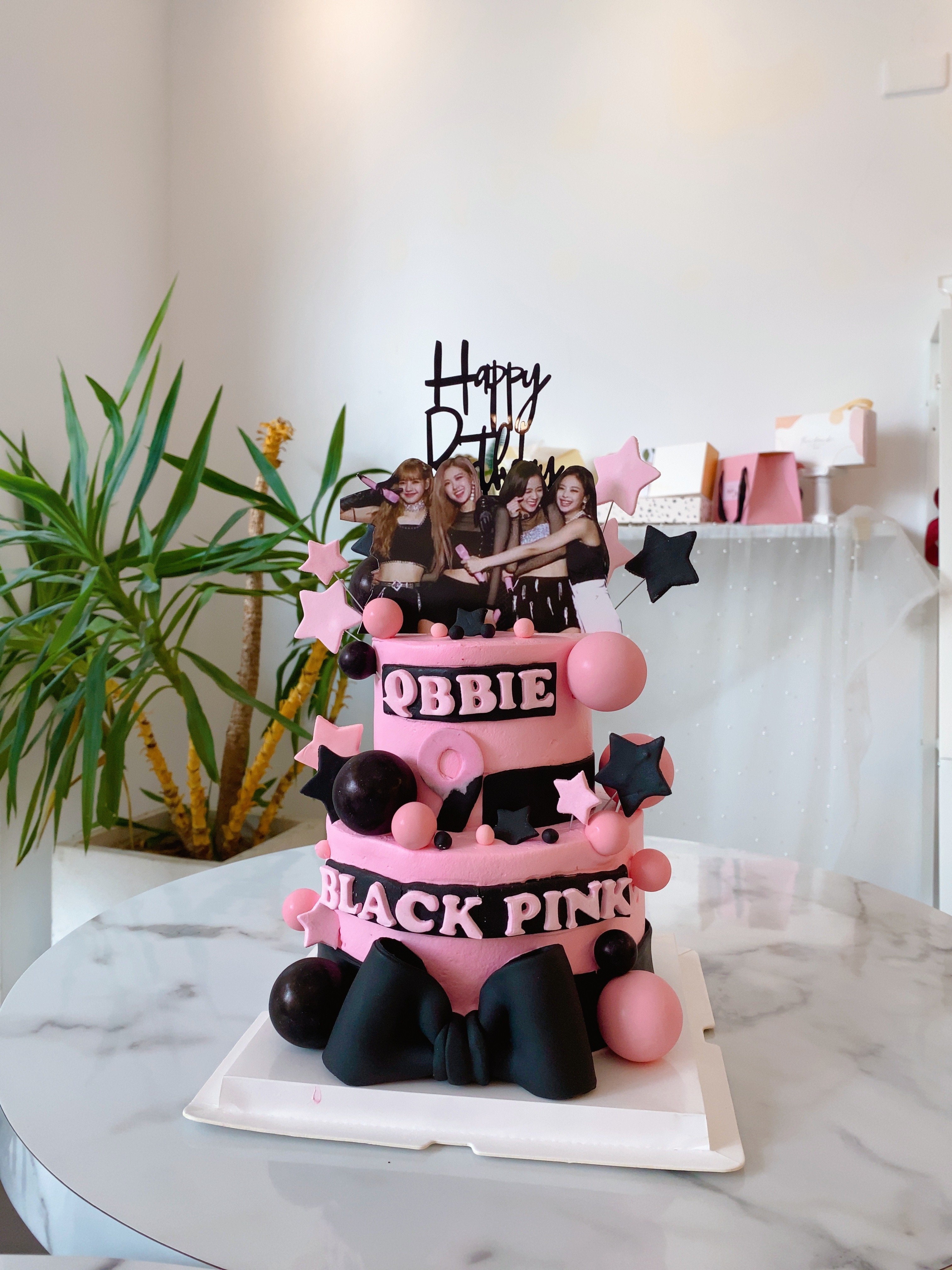 B003Black pink 造型雙層蛋糕