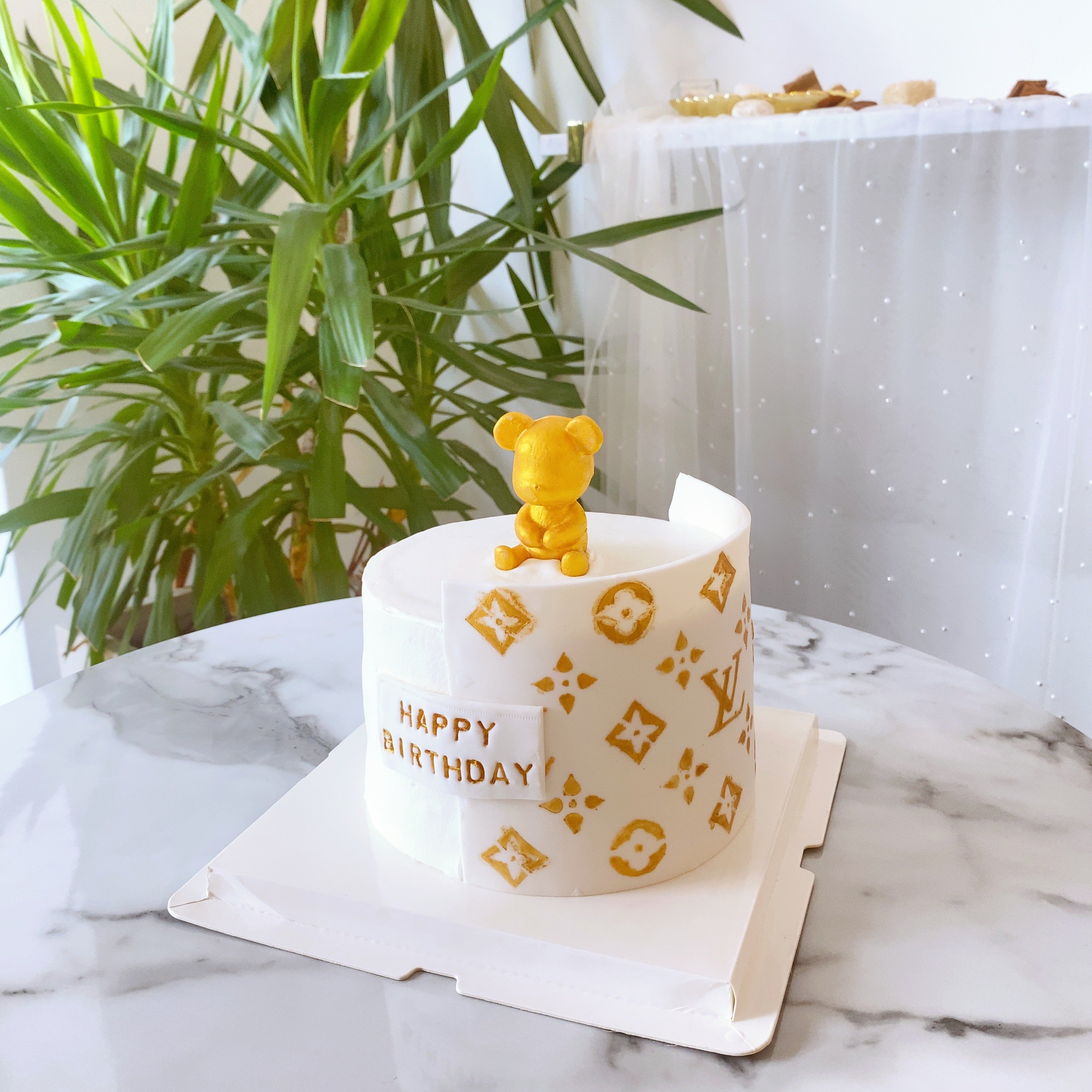 K009精品logo翻玩蛋糕