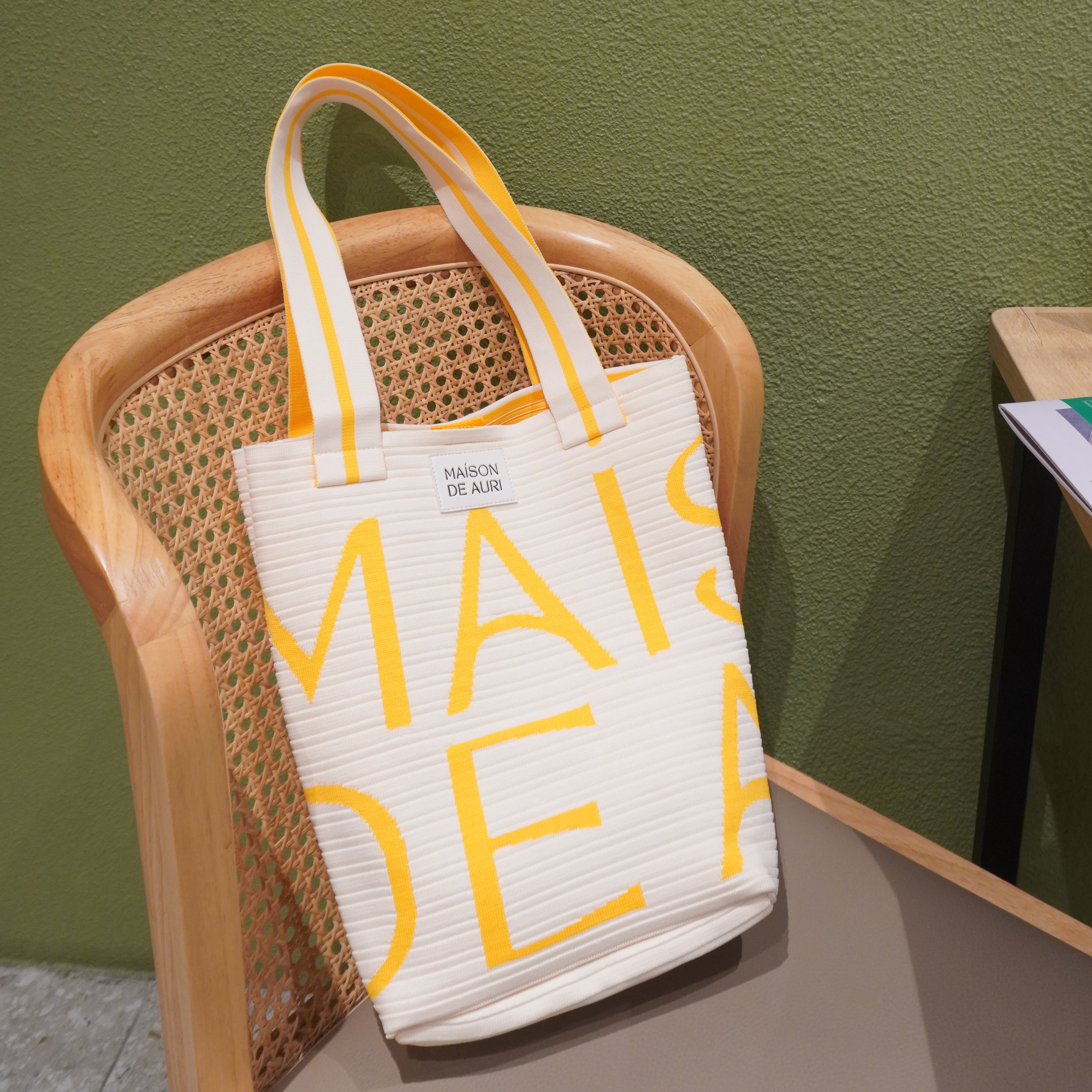 SAC POP Yellow 法潮黃