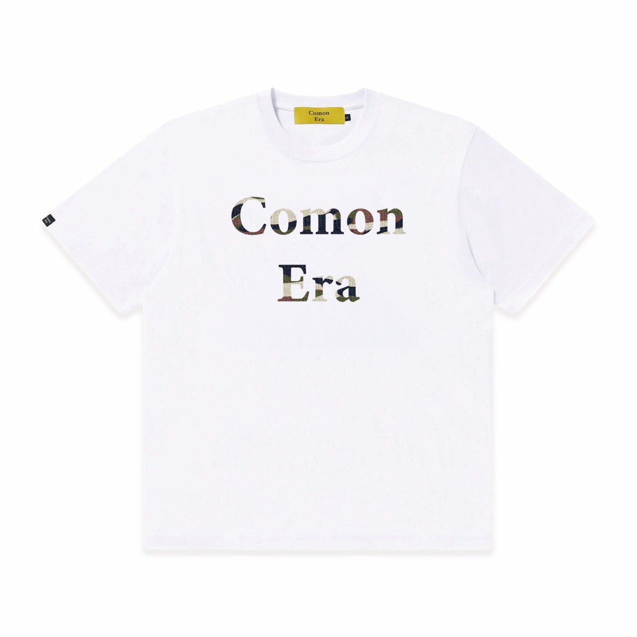 COMON ERA CAMO LOGO TEE(白)