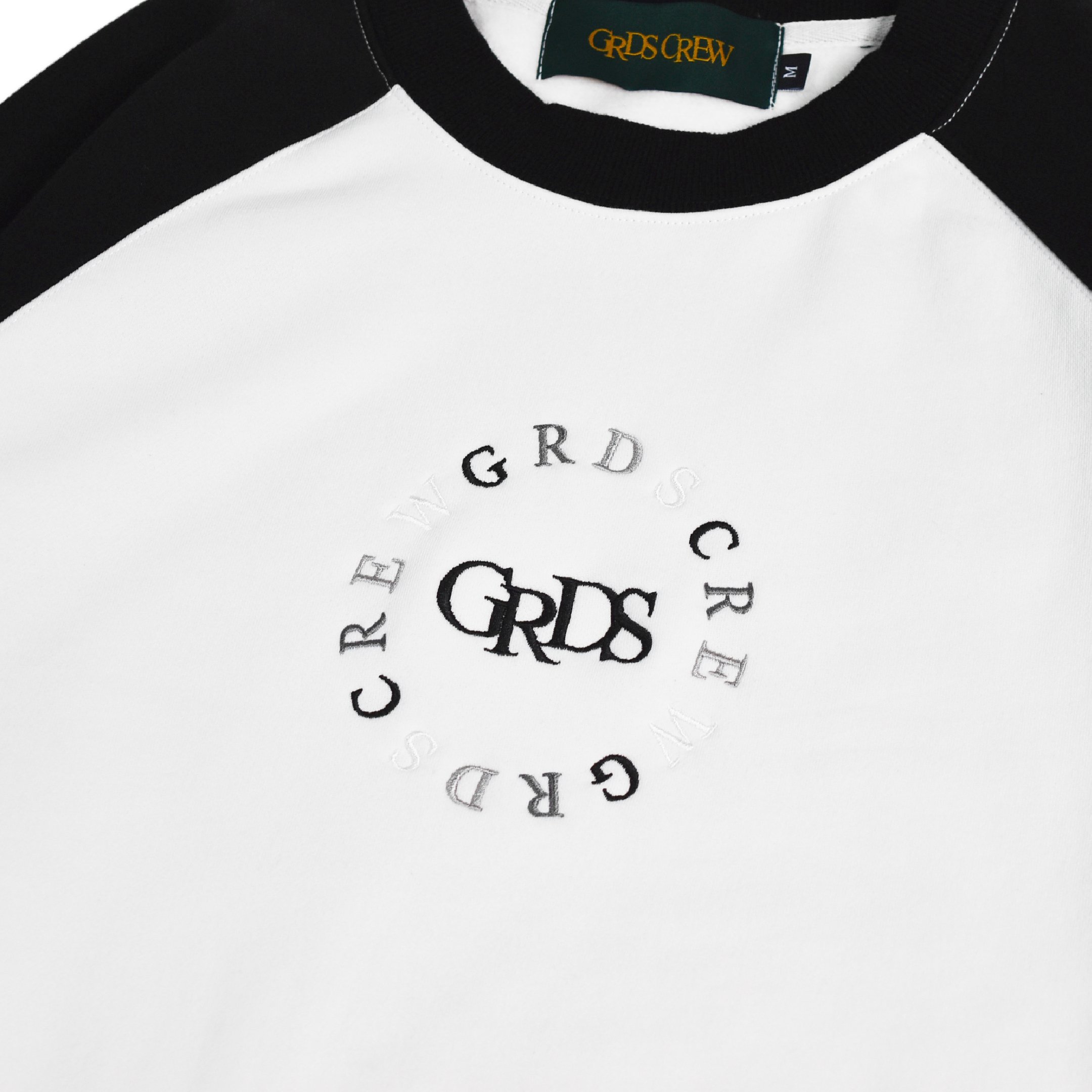 EMBROIDERED BASIC ROUND SWEATER(黑白)