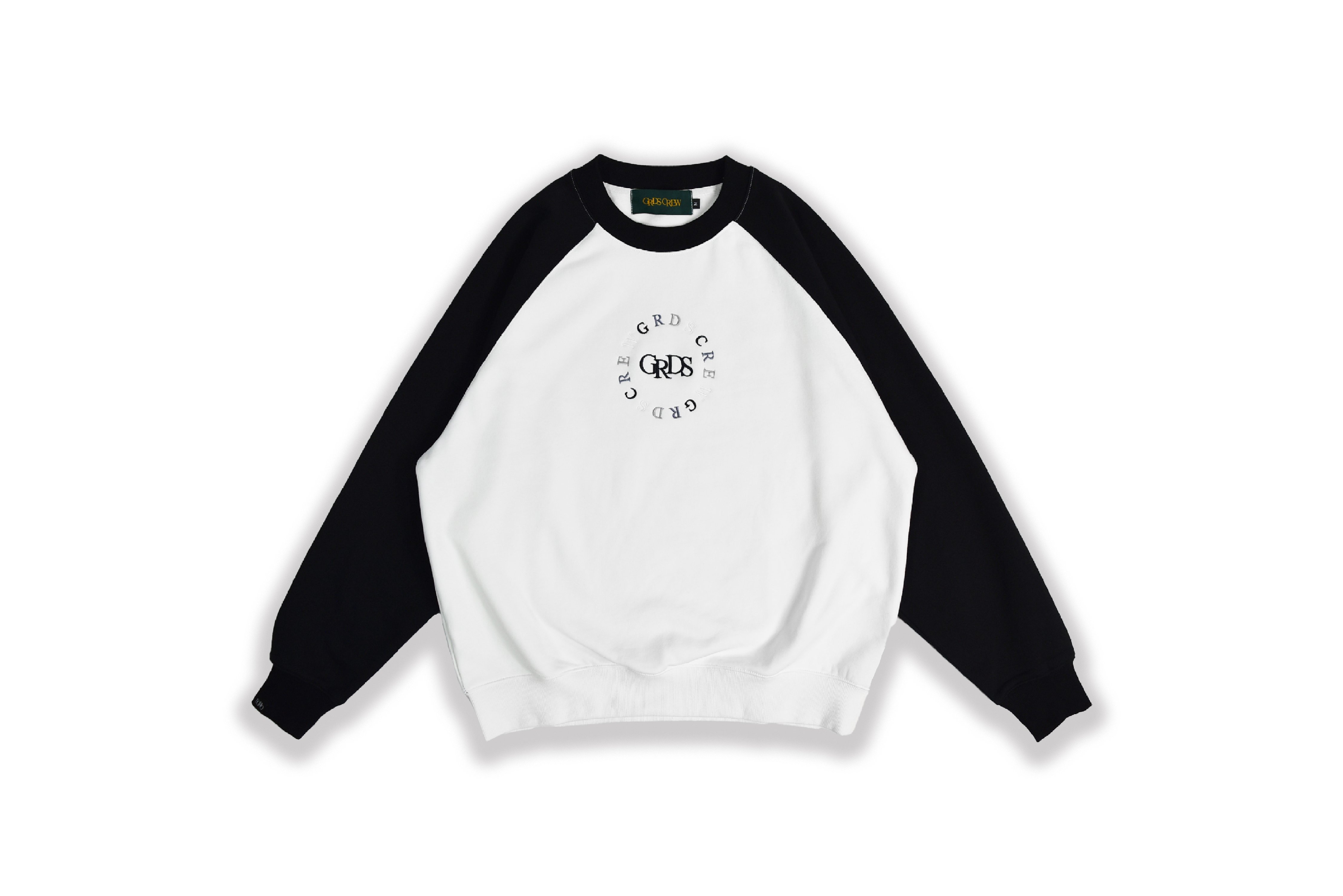 EMBROIDERED BASIC ROUND SWEATER(黑白) EMBROIDERED BASIC ROUND SWEATER(黑白)