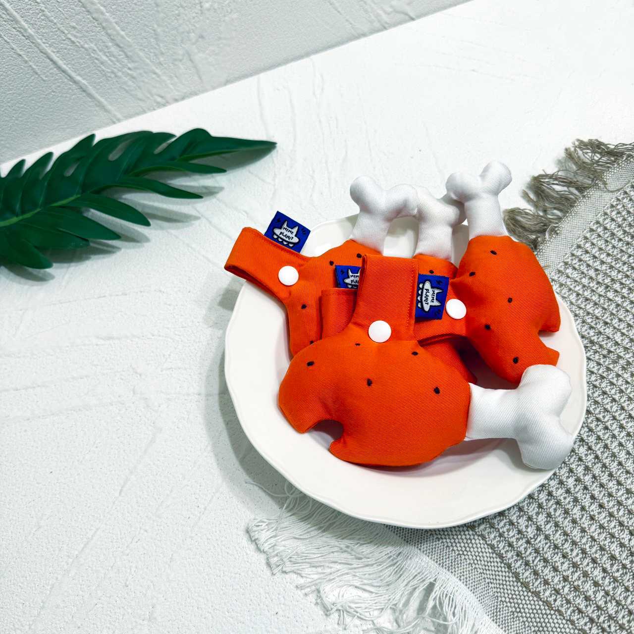 ꒰ 咬一口雞腿 ꒱