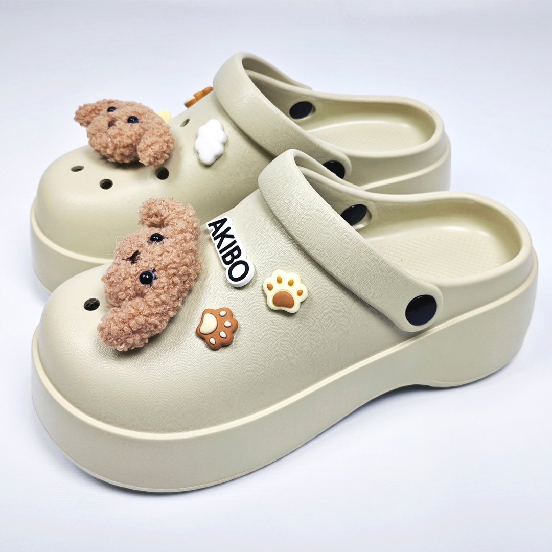 【買1送1】AKIBO極簡厚底洞洞鞋-奶油白(女款、寬楦、耐走、兩穿、防水) / 內附AKIBO品牌鞋扣1個。現在買再送鞋扣組(不挑款)