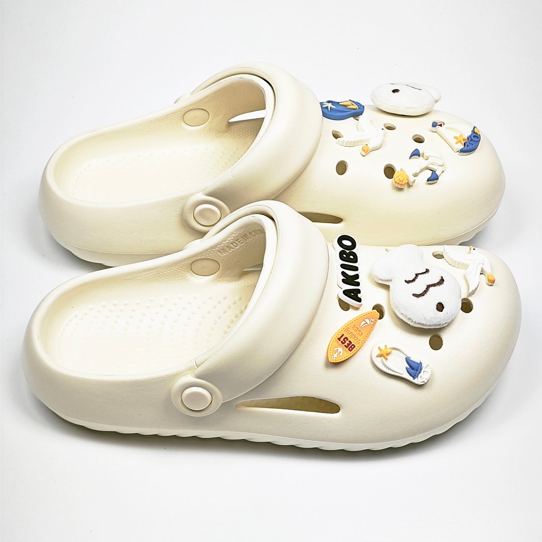 【買1送1】AKIBO泡芙洞洞鞋-牛奶白(女款、雲朵感、輕量、兩穿、防水) / 內附AKIBO品牌鞋扣1個。現在買再送鞋扣組(不挑款)