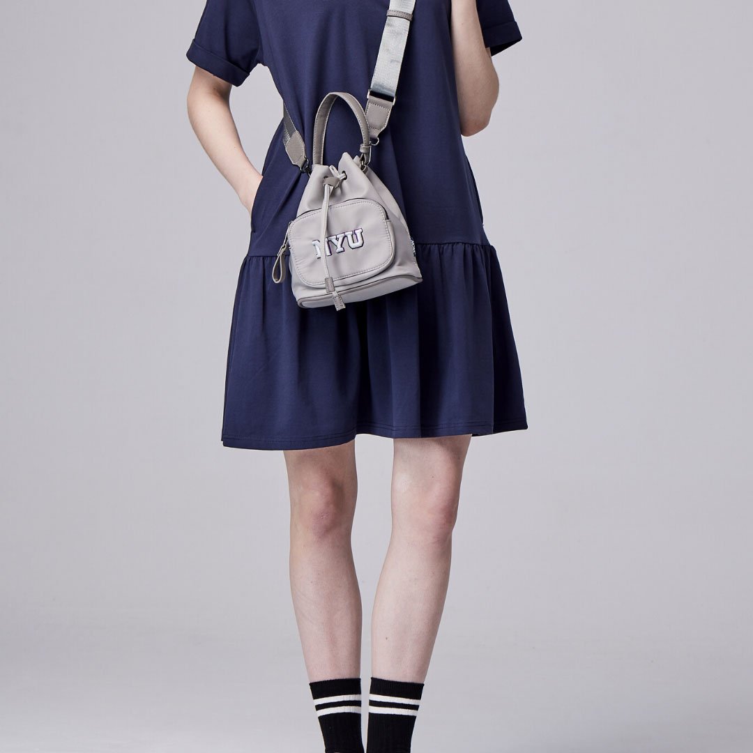 NCAA紐約大學NYU經典Logo水桶包-灰