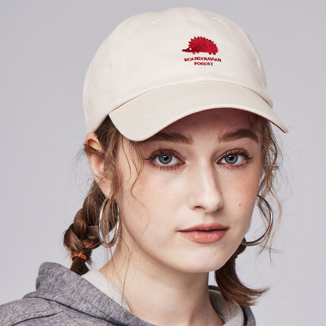 SCANDINAVIAN FOREST北歐小刺蝟水洗刺繡復古經典老帽-奶油白