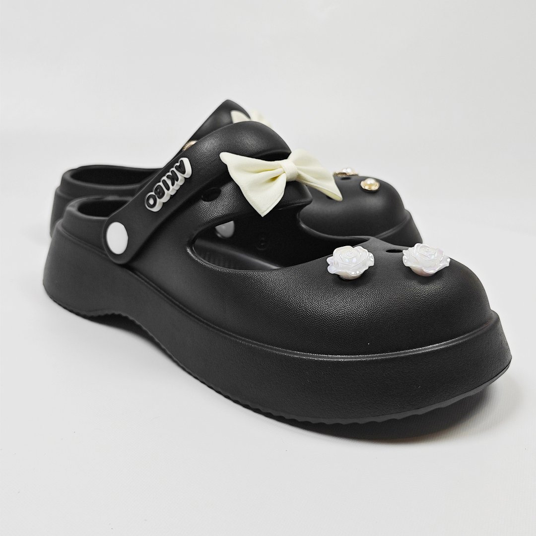 【買1送1】AKIBO瑪莉珍洞洞鞋-經典黑(女款、4.5公分厚底增高、雲朵感、輕量、兩穿、防水) / 內附AKIBO品牌鞋。現在買再送鞋扣組(不挑款)扣1個