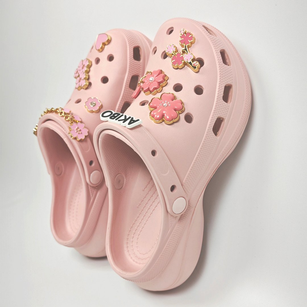 【買1送1】AKIBO厚底洞洞鞋-櫻花粉(女款、6公分厚底增高、寬楦、輕量、兩穿、防水) / 內附AKIBO品牌鞋扣1個。現在買再送鞋扣組(不挑款)