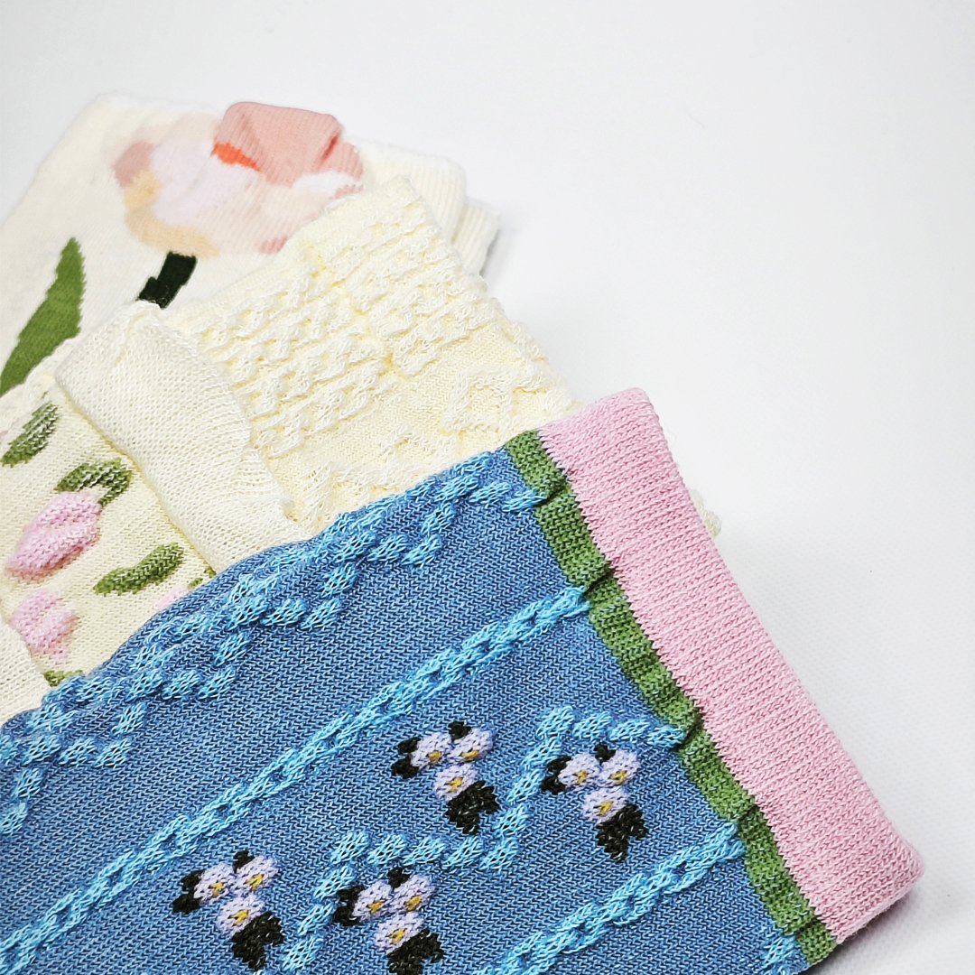 AKIBO韓系花漾中筒襪(三件組)-女款