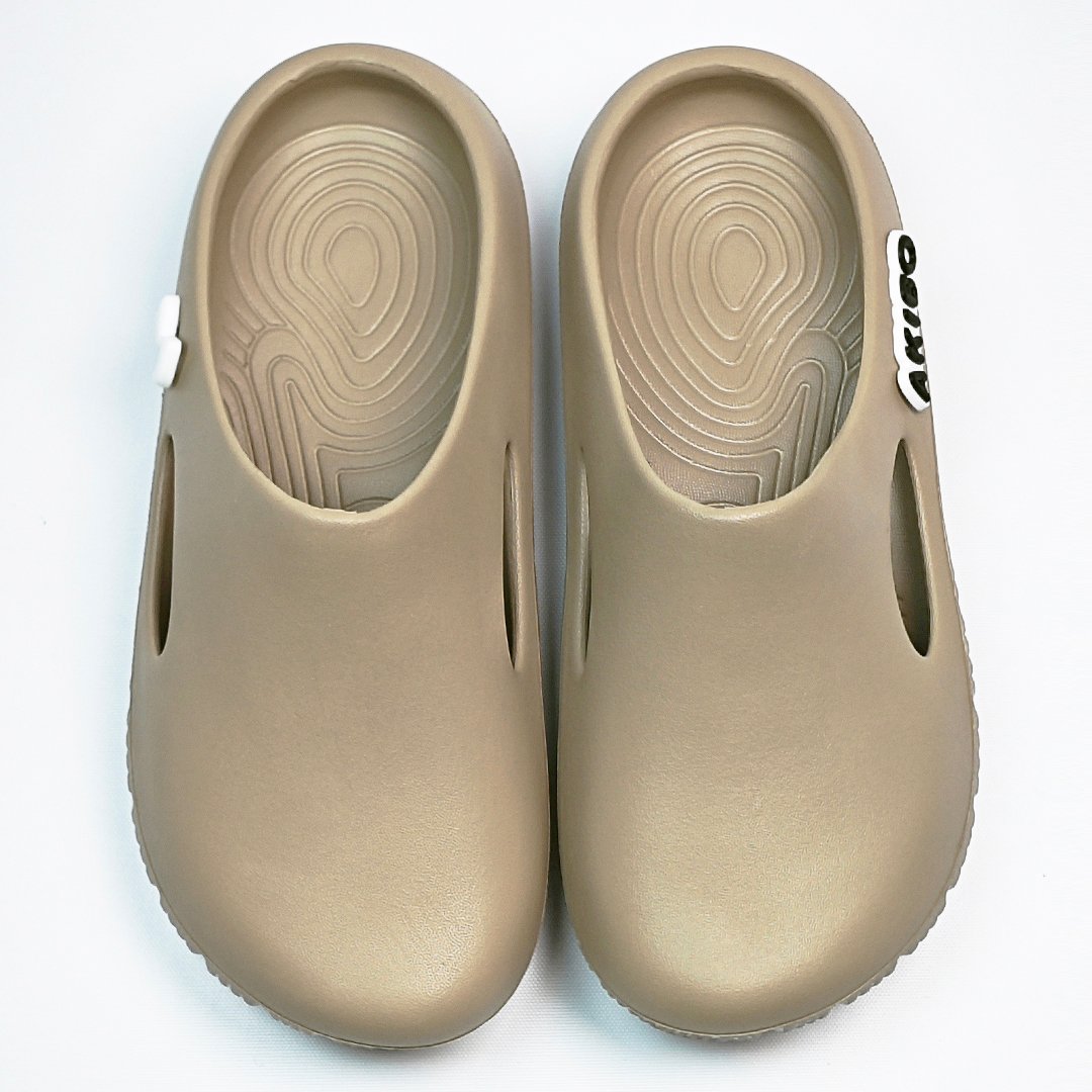 【買1送1】AKIBO巧巴達勃肯鞋-焦糖咖(中性款、雲朵感、輕量、耐走、防水) / 內附AKIBO品牌鞋扣1個。現在買再送鞋扣組(不挑款)