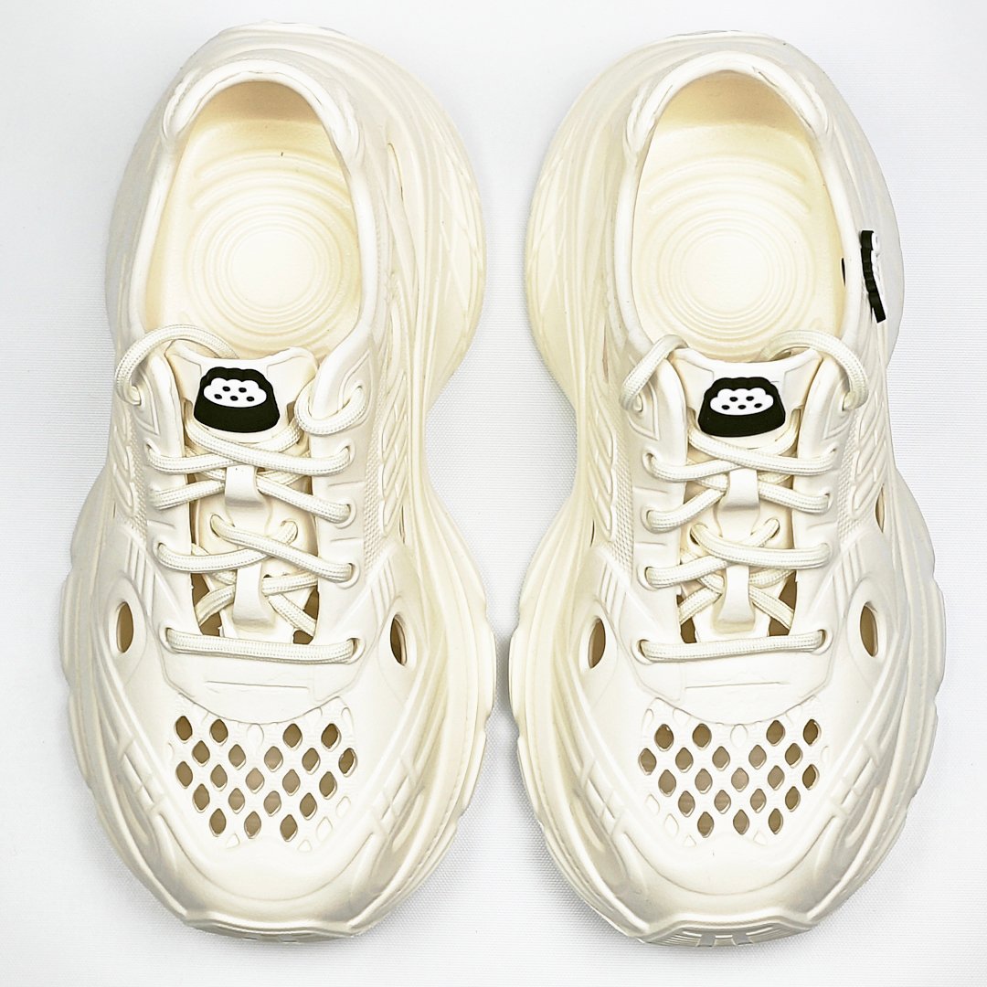 【買1送1】AKIBO輕量透氣老爹鞋-牛奶白(女款、6公分厚底增高、一體成型、輕量、耐走、防水) / 內附AKIBO品牌鞋扣1個。現在買再送鞋扣組(不挑款)