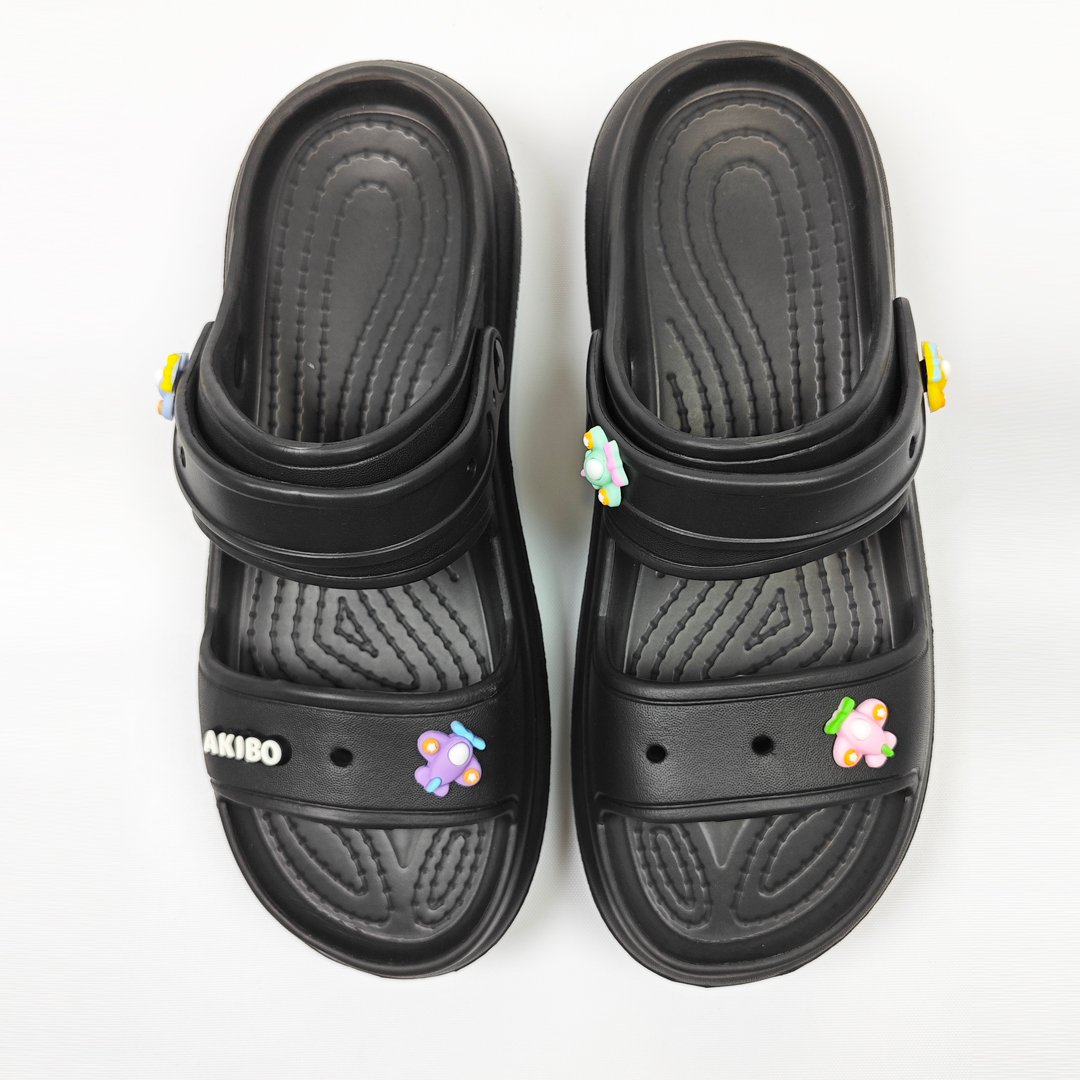 【買1送1】AKIBO千層洞洞鞋-經典黑(女款、耐走、兩穿、防水) / 內附AKIBO品牌鞋扣1個。現在買再送鞋扣組(不挑款)