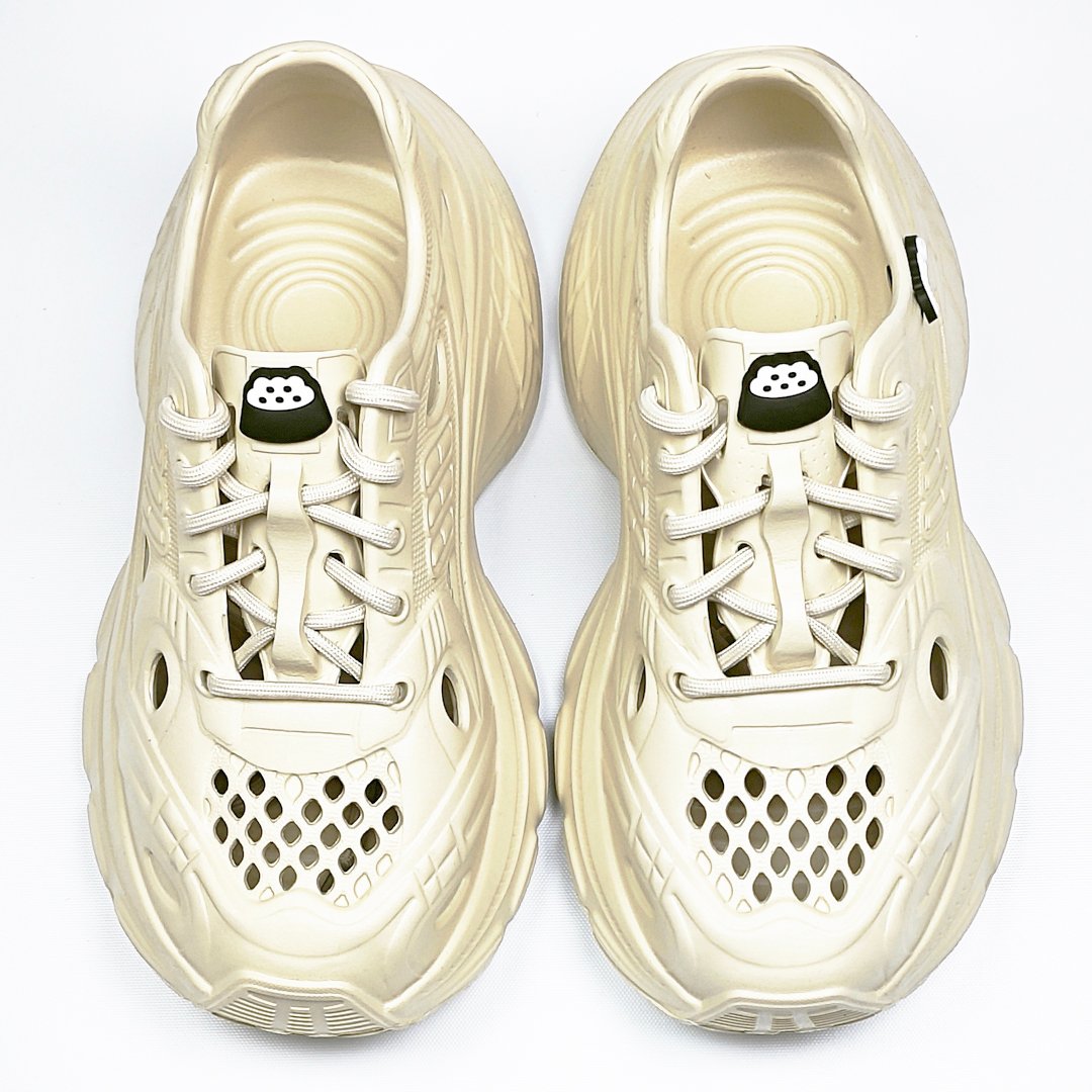 【買1送1】AKIBO輕量透氣老爹鞋-奶油白(女款、6公分厚底增高、一體成型、輕量、耐走、防水) / 內附AKIBO品牌鞋扣1個。現在買再送鞋扣組(不挑款)