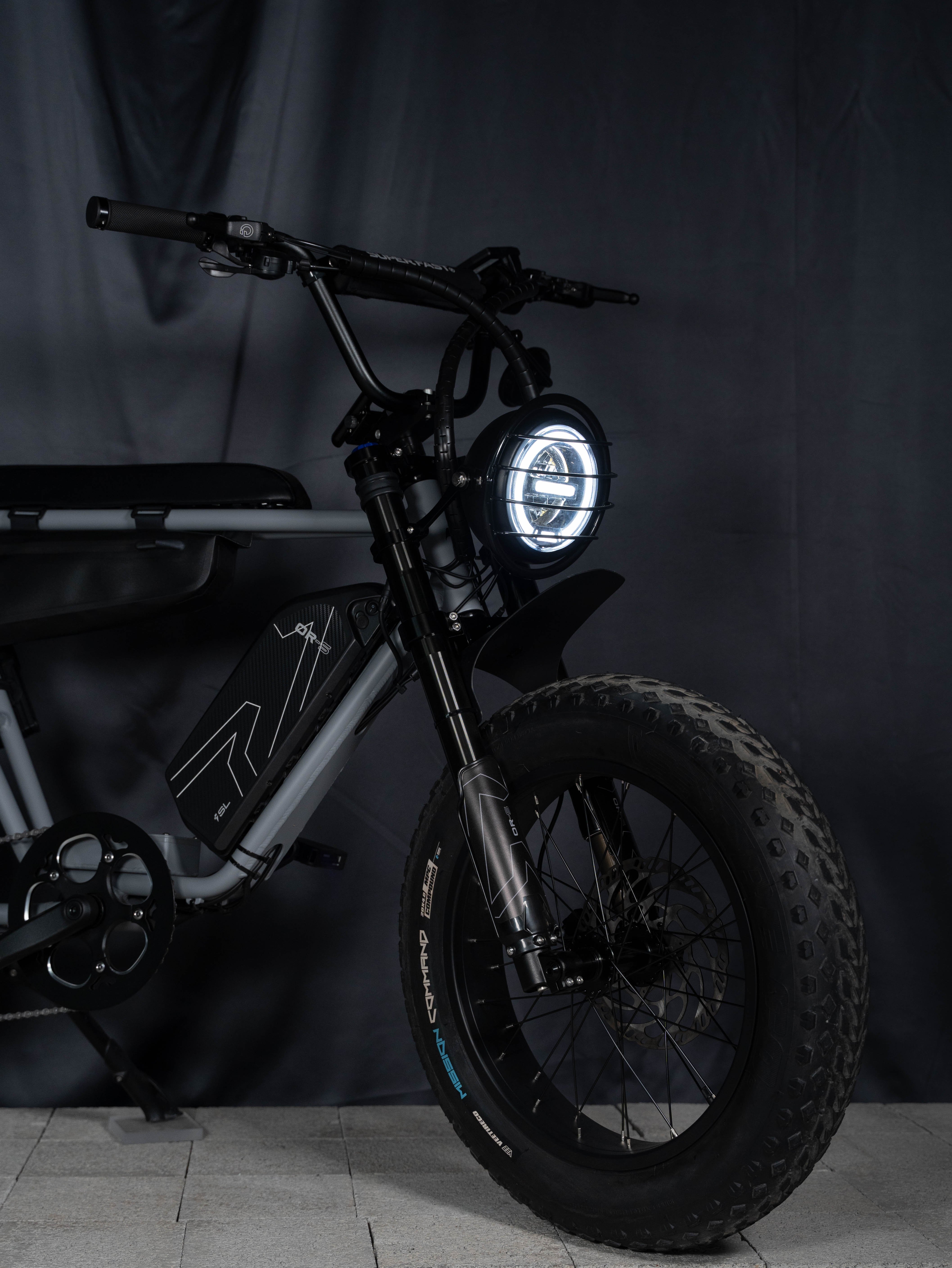 KKE 可調式油壓倒叉