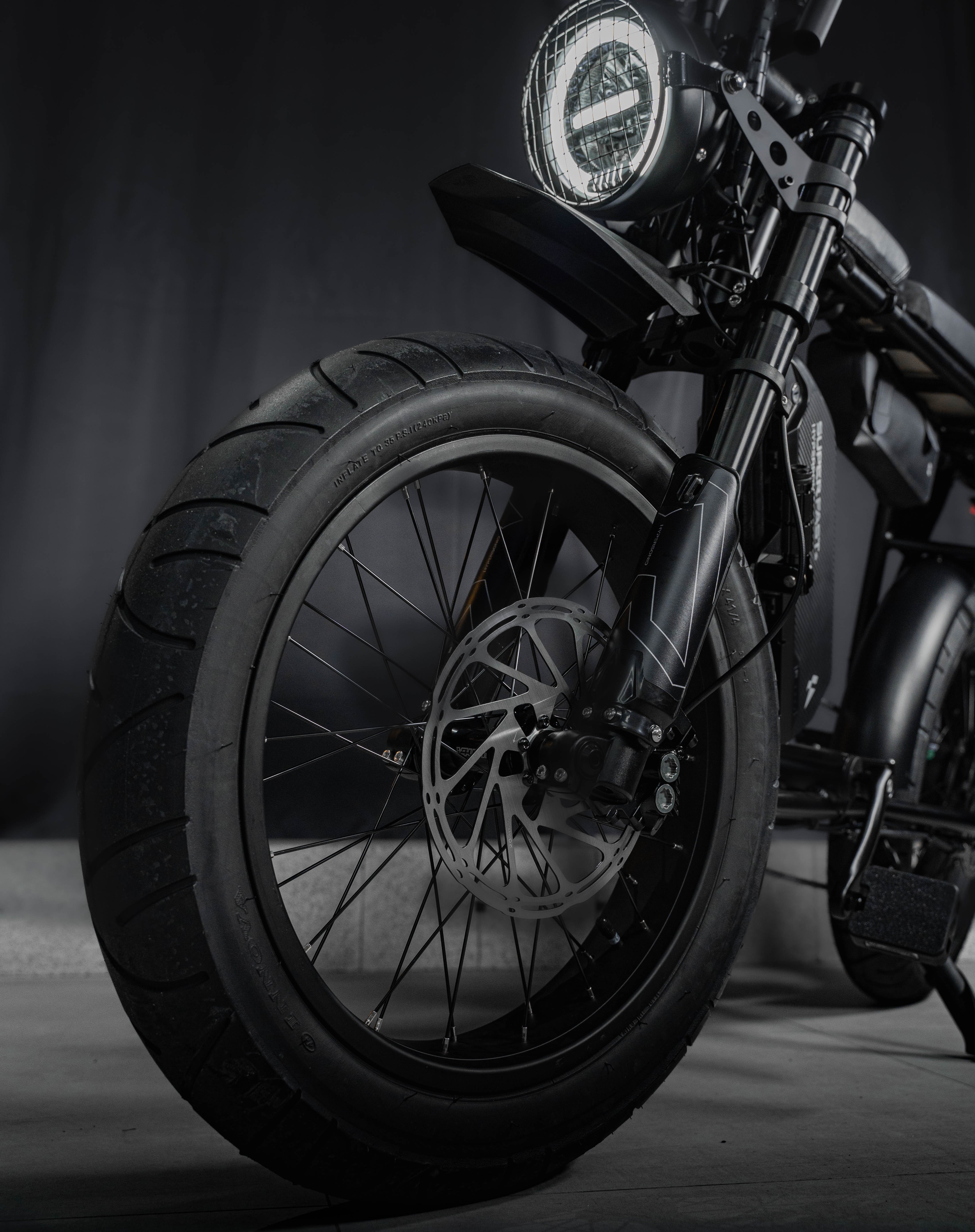 20x4.0 Innova tire 高速胖胎