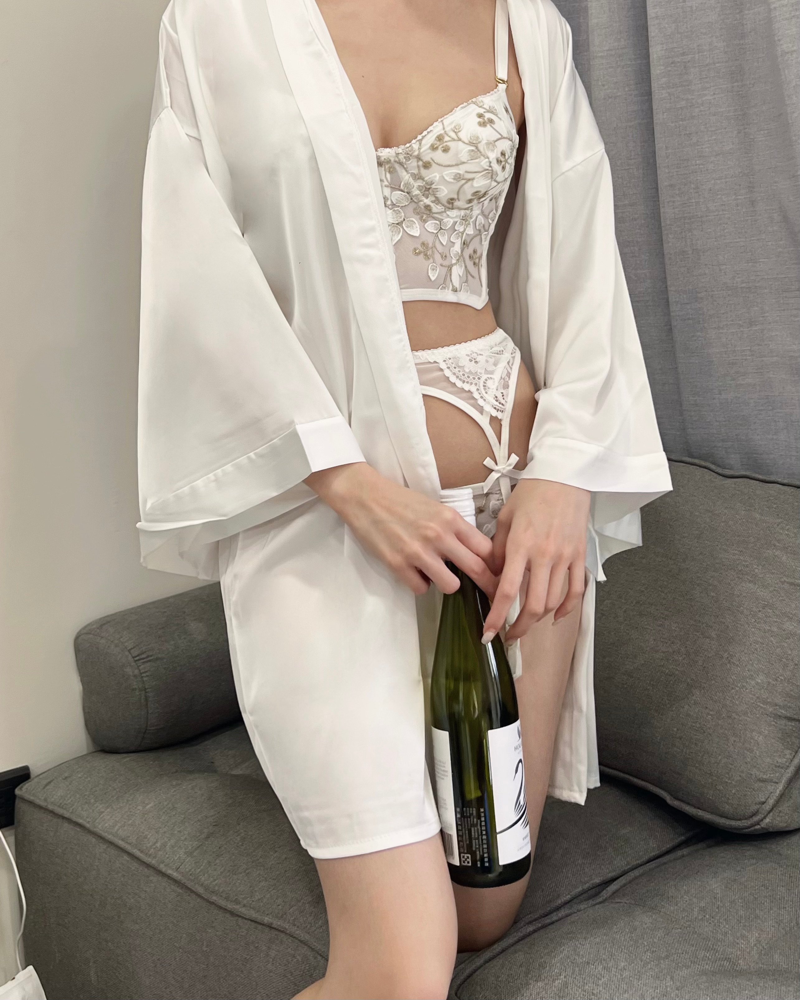 After Midnight 午夜過後緞面睡袍-白