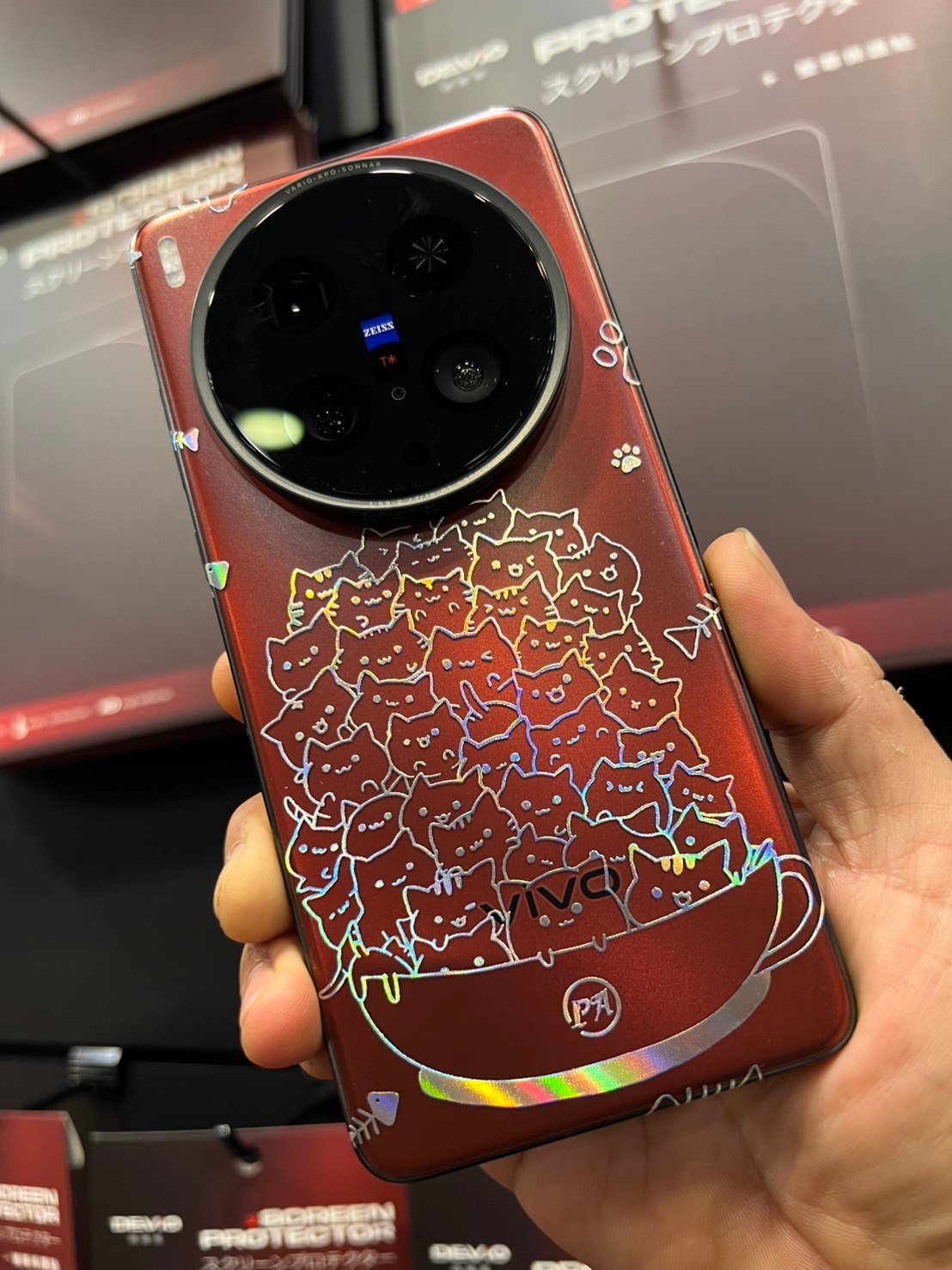 VIVO 手機全機包膜展示｜杯子喵極光變色膜