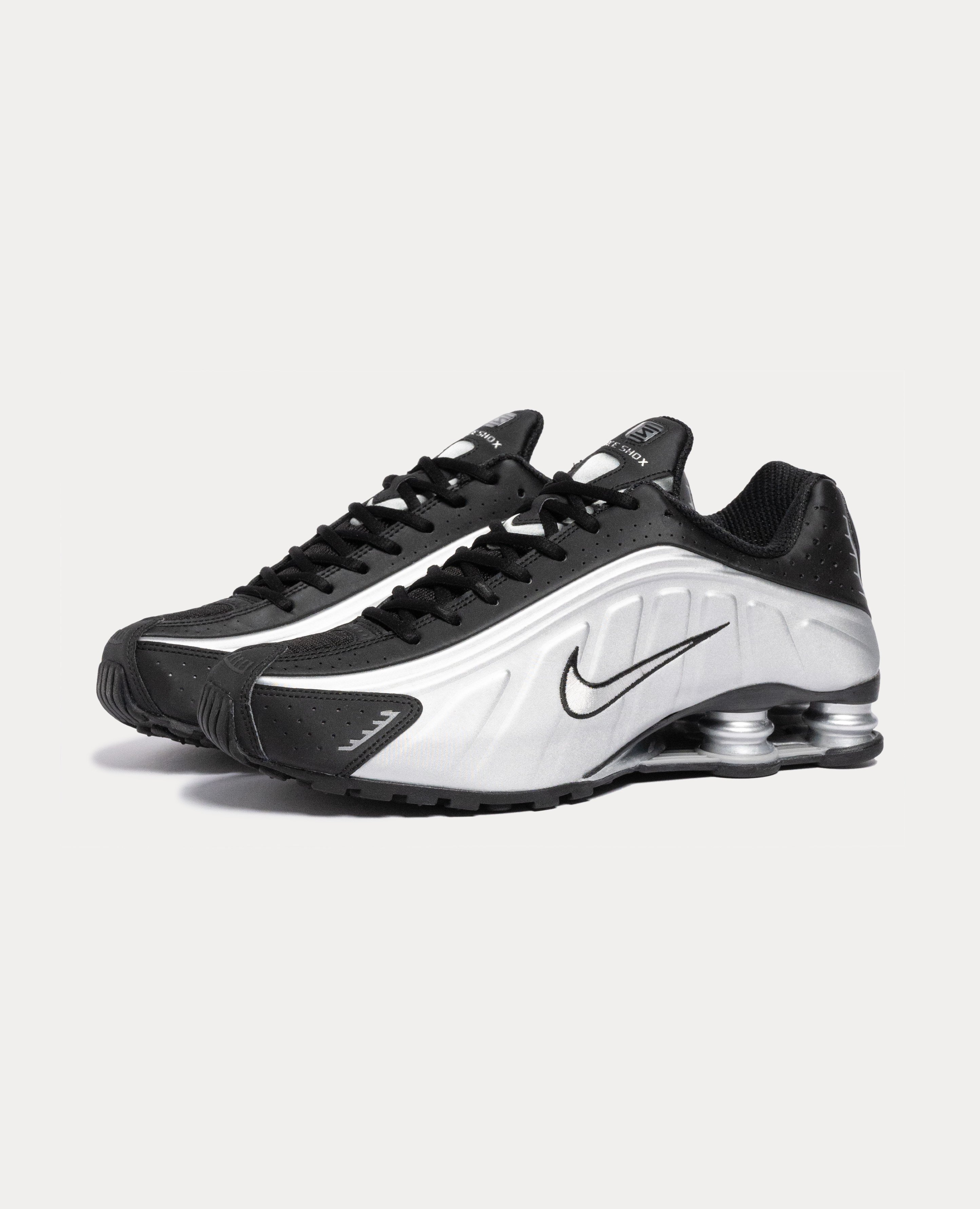 Nike Shox R4