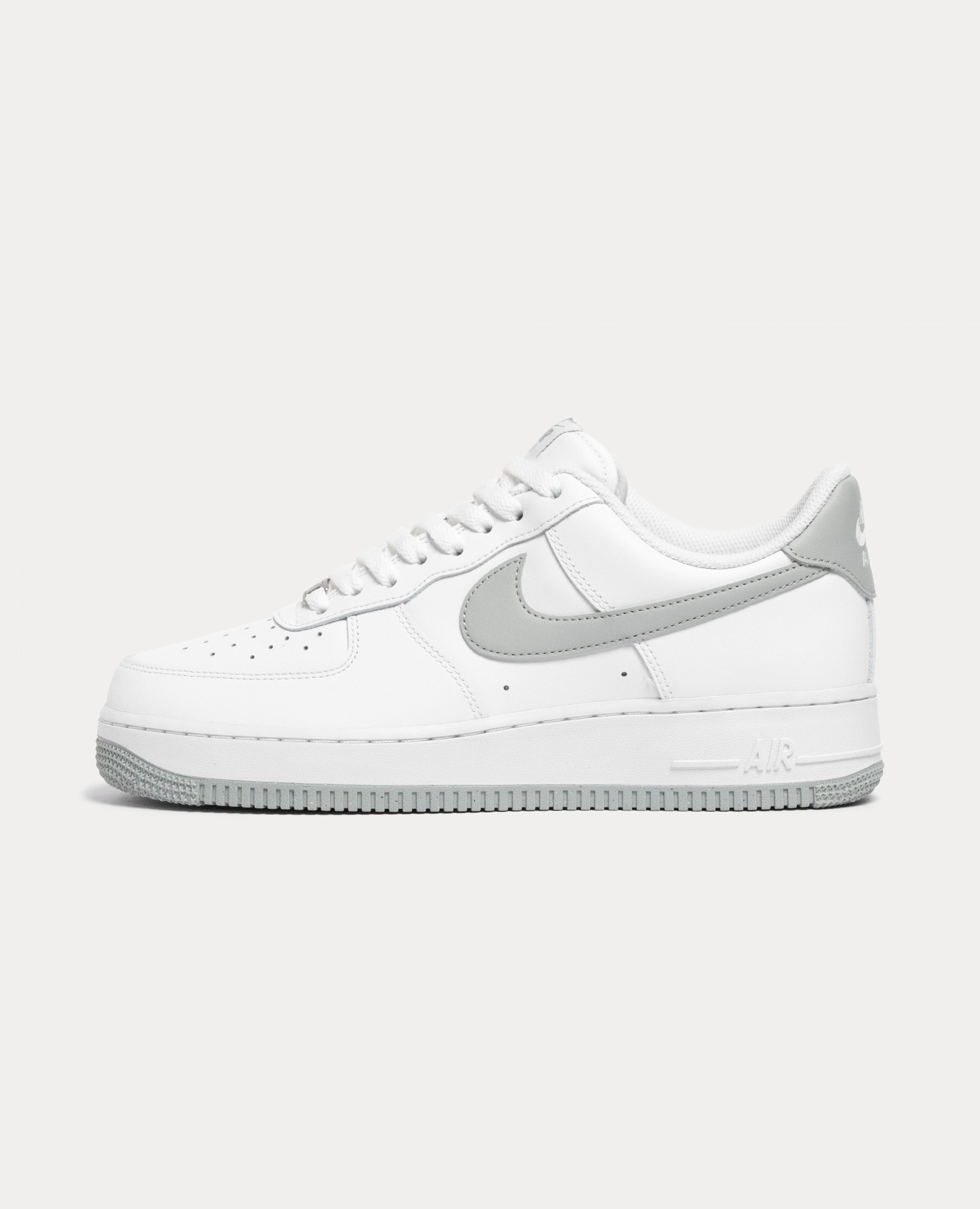 Nike Air Force 1 07