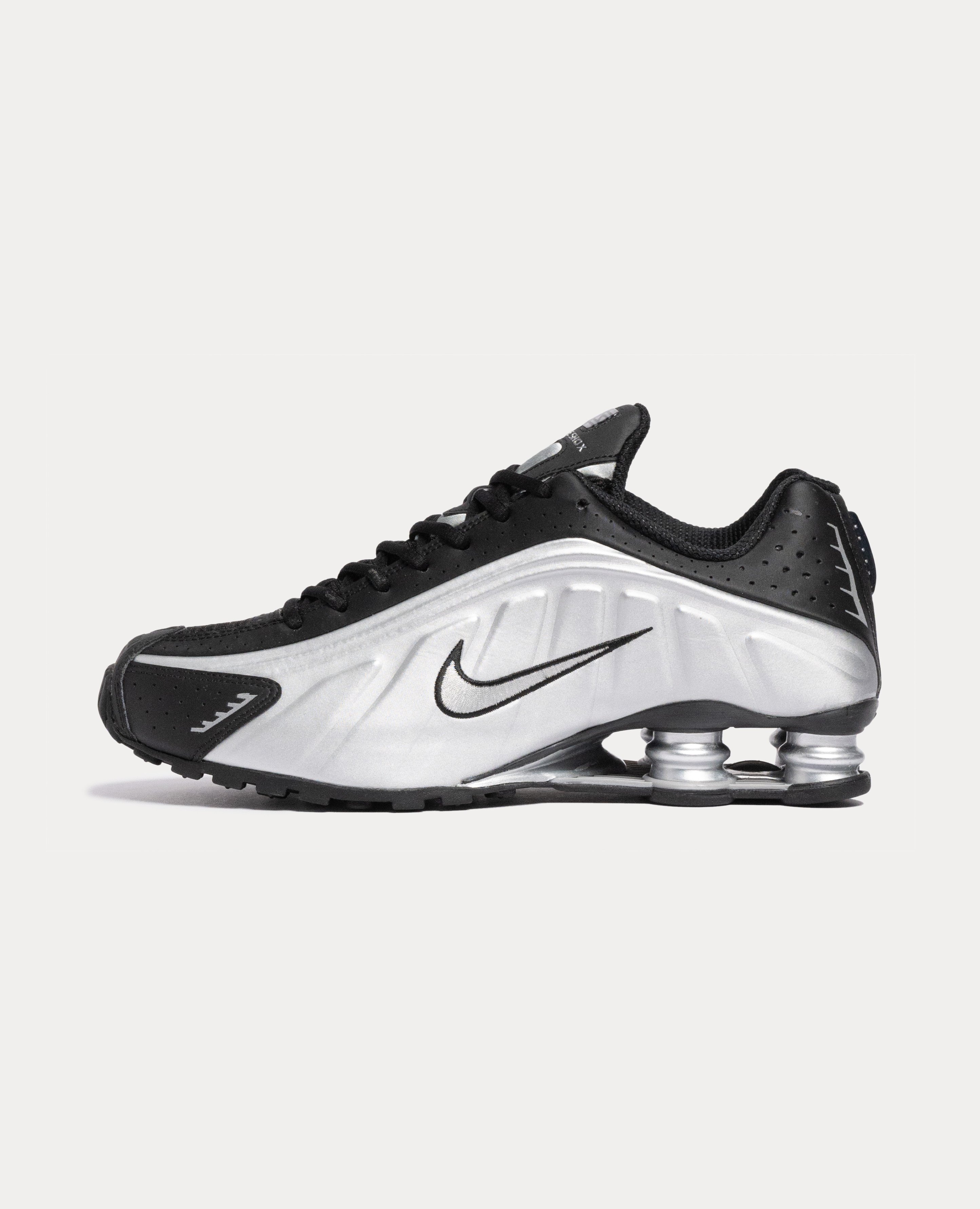 Nike Shox R4