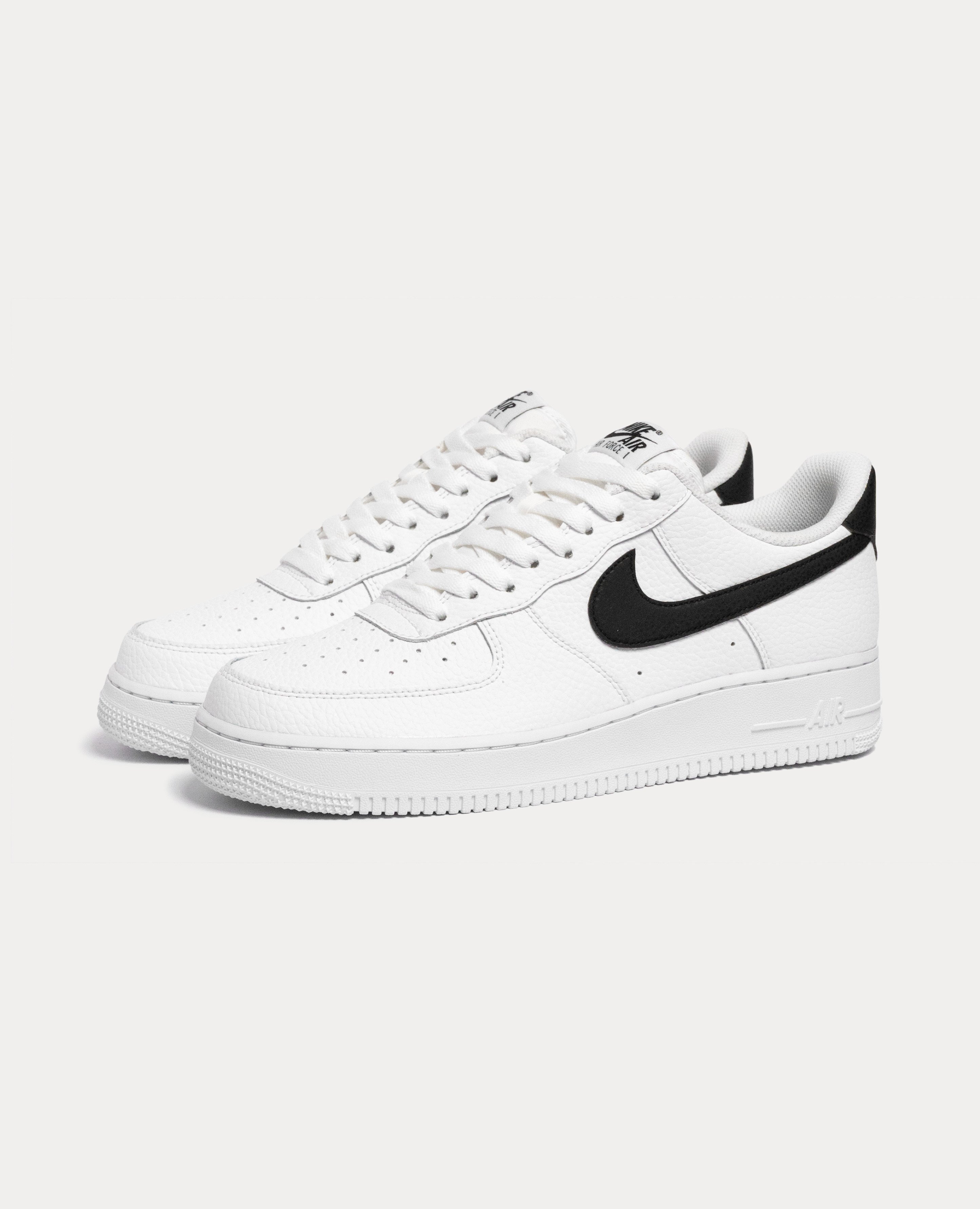 Nike Air Force 1 07