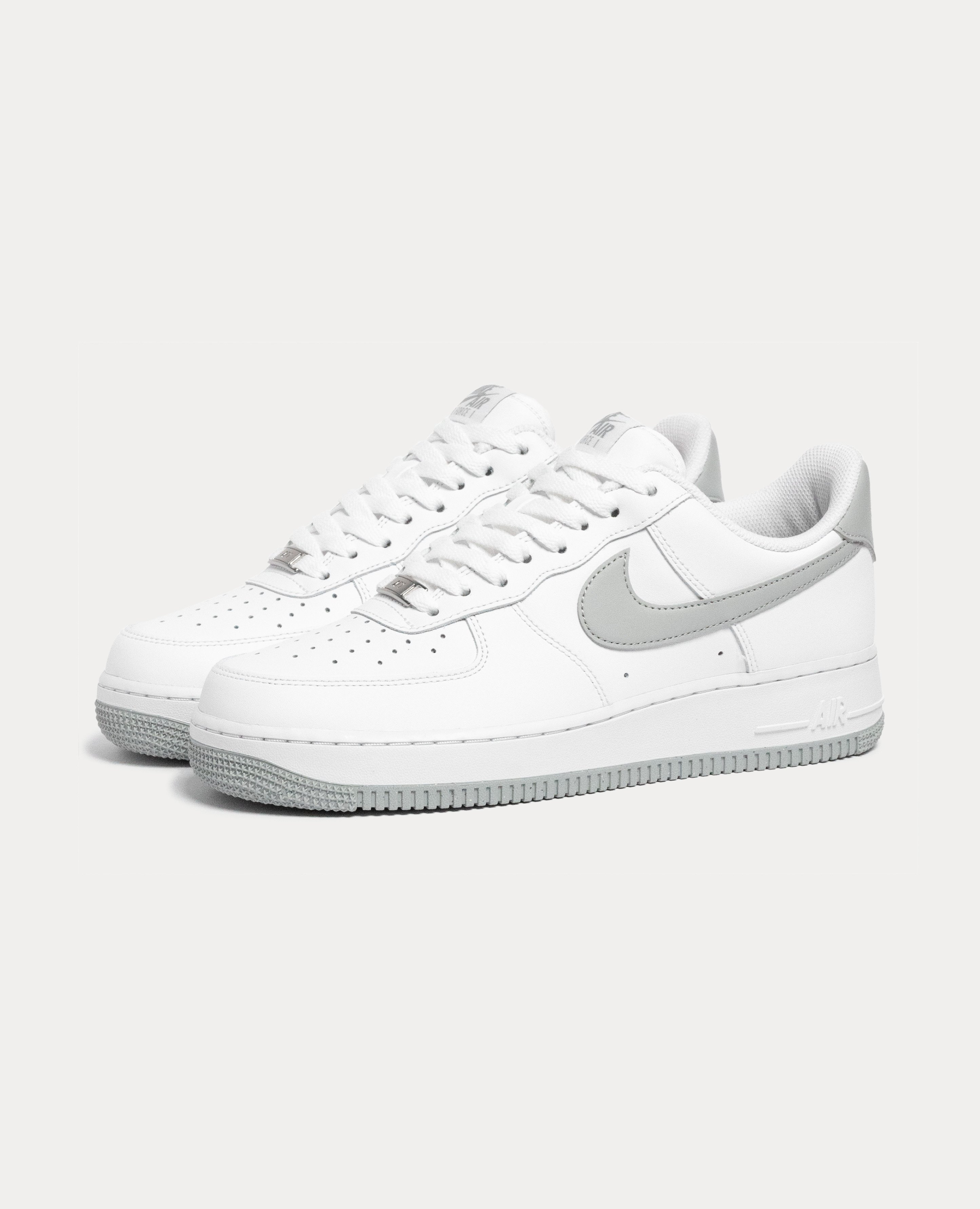 Nike Air Force 1 07