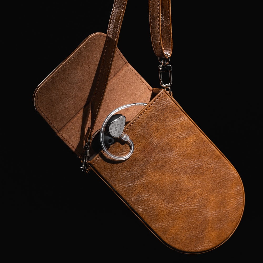 MoonDrop 水月雨 U-Bag 復古油蠟皮革 小白 收納包