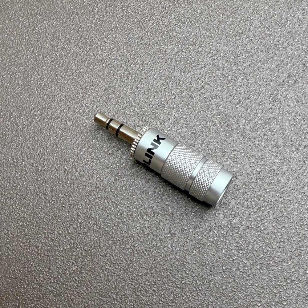 雅高聆 ACROLINK FP-3.5(R) 3.5mm TRS 直式鍍銠焊接頭｜7mm 出線孔