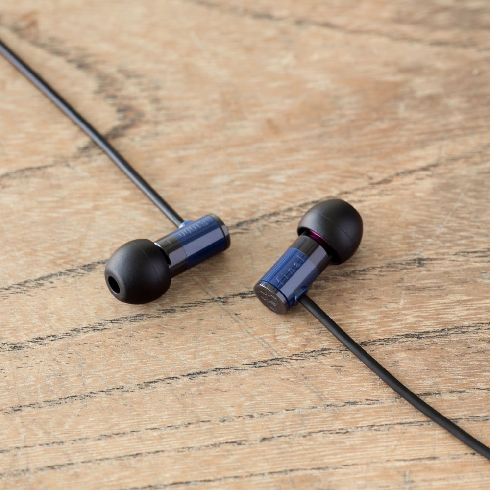 日本 final E1000 耳道式耳機  黑/紅/藍 三色