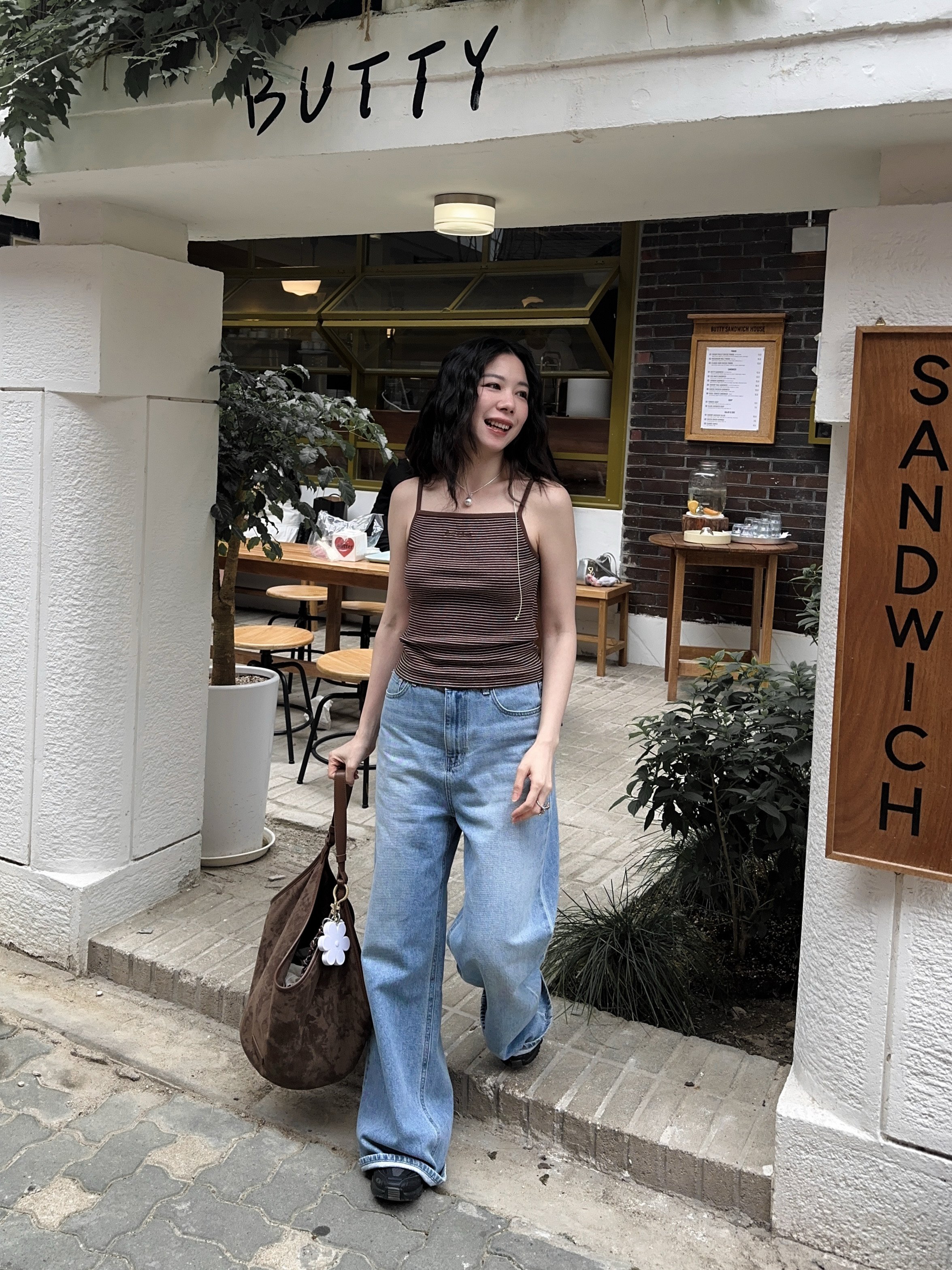 經典質感刺繡LOGO條紋背心