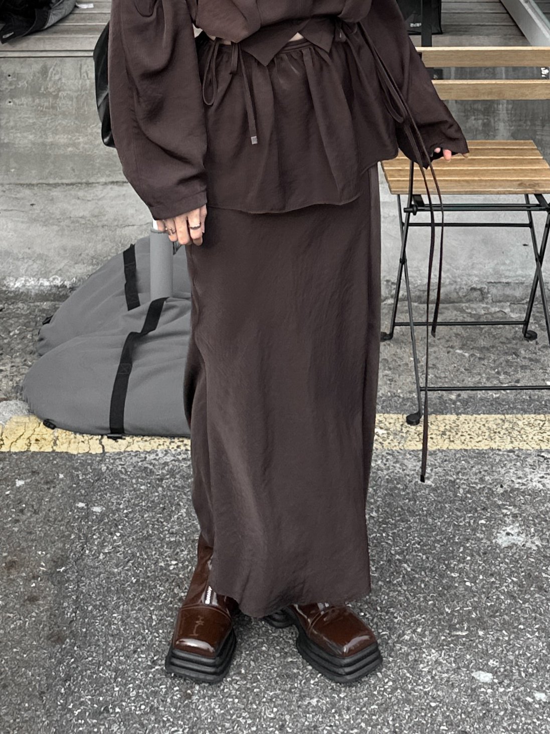 高級感光澤附片裙開衩長裙