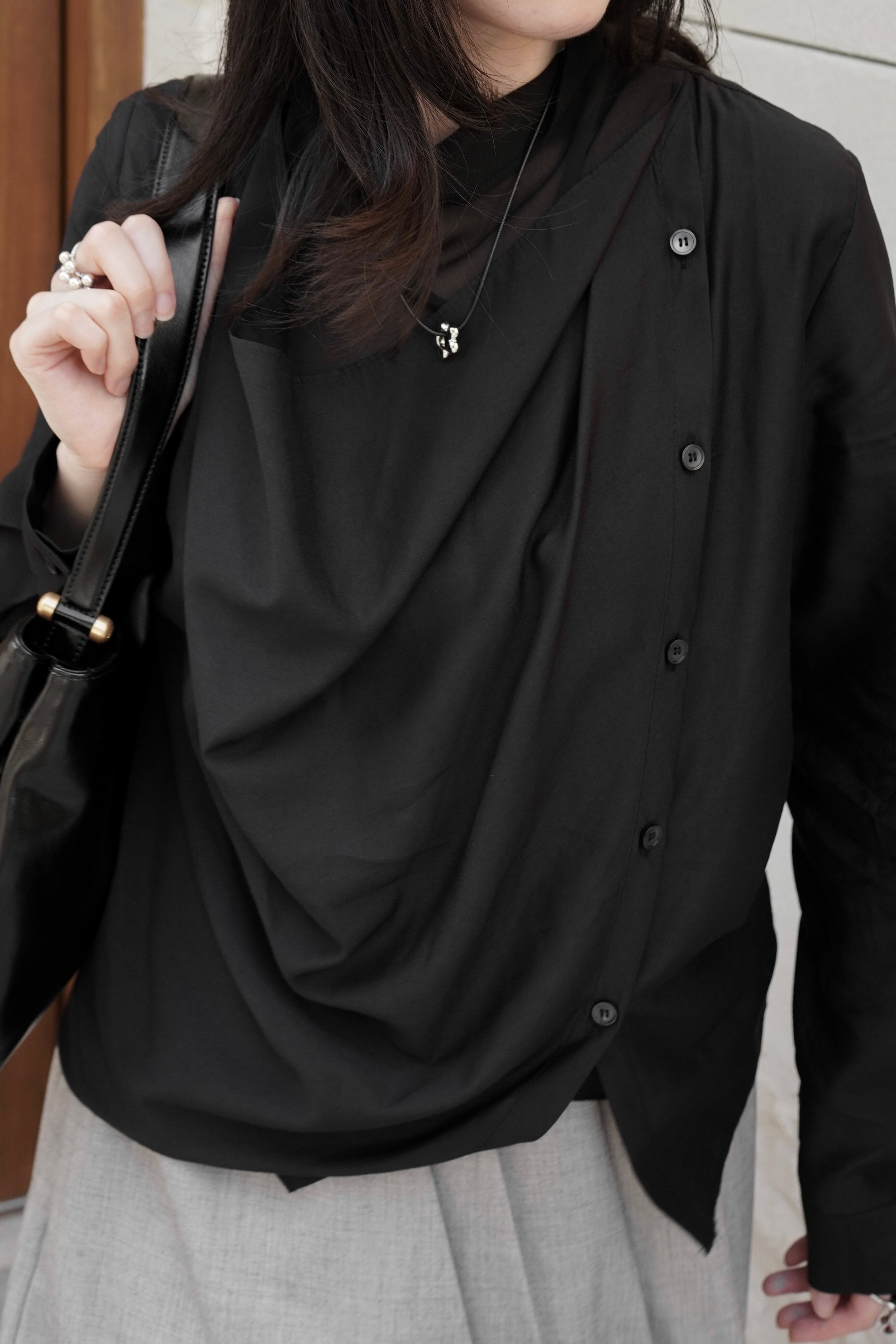 疊加領垂墜排扣附綁帶襯衫