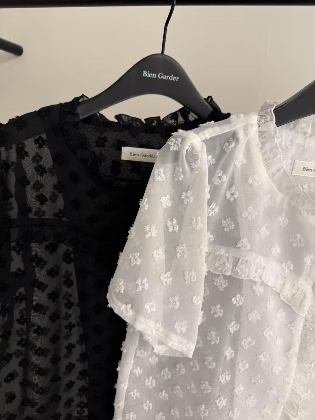 SALE！斑點刺繡雪紡上衣