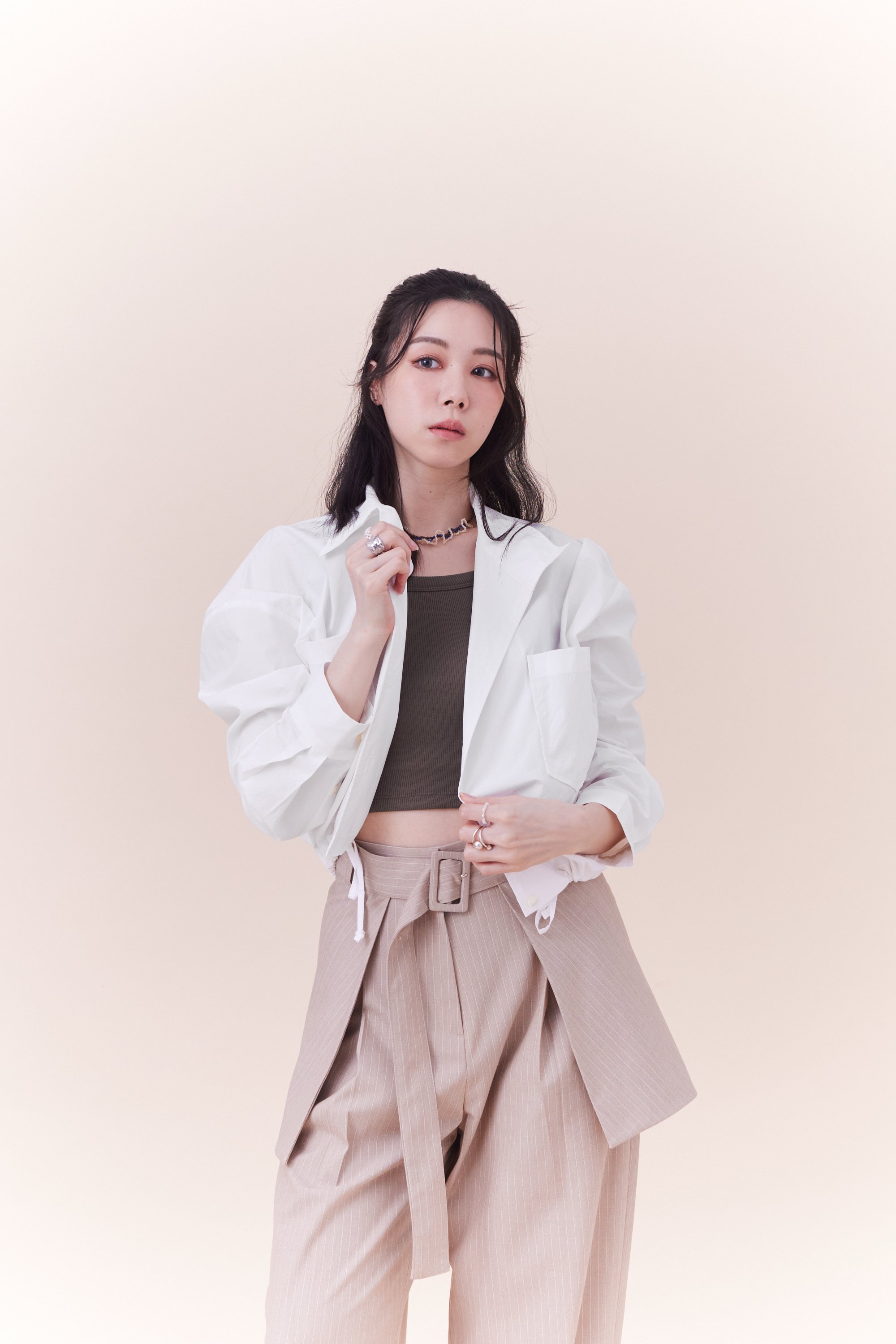 單穿就有型抽繩立領襯衫